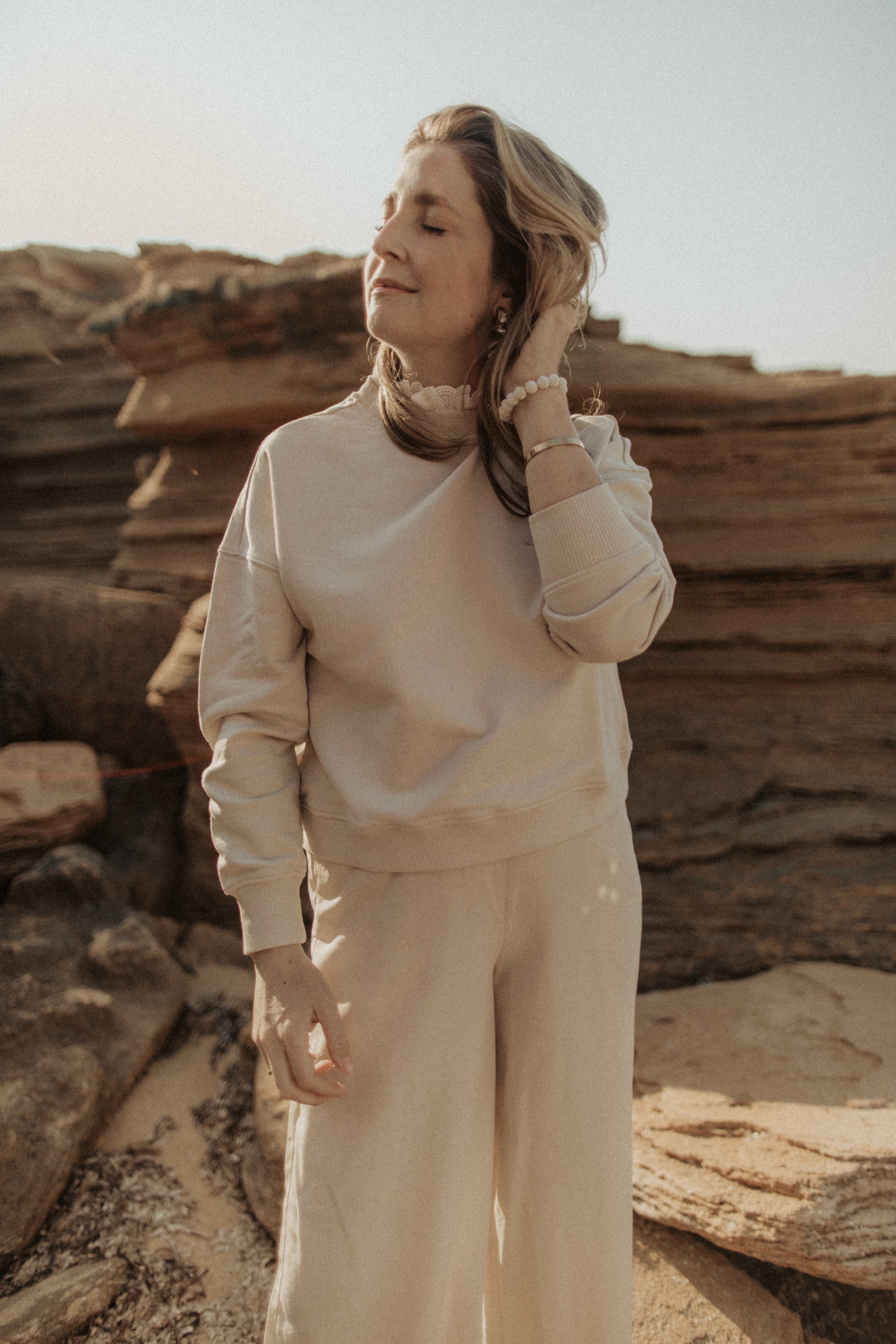 01.03.04 — The I AM Sweater / Beige
