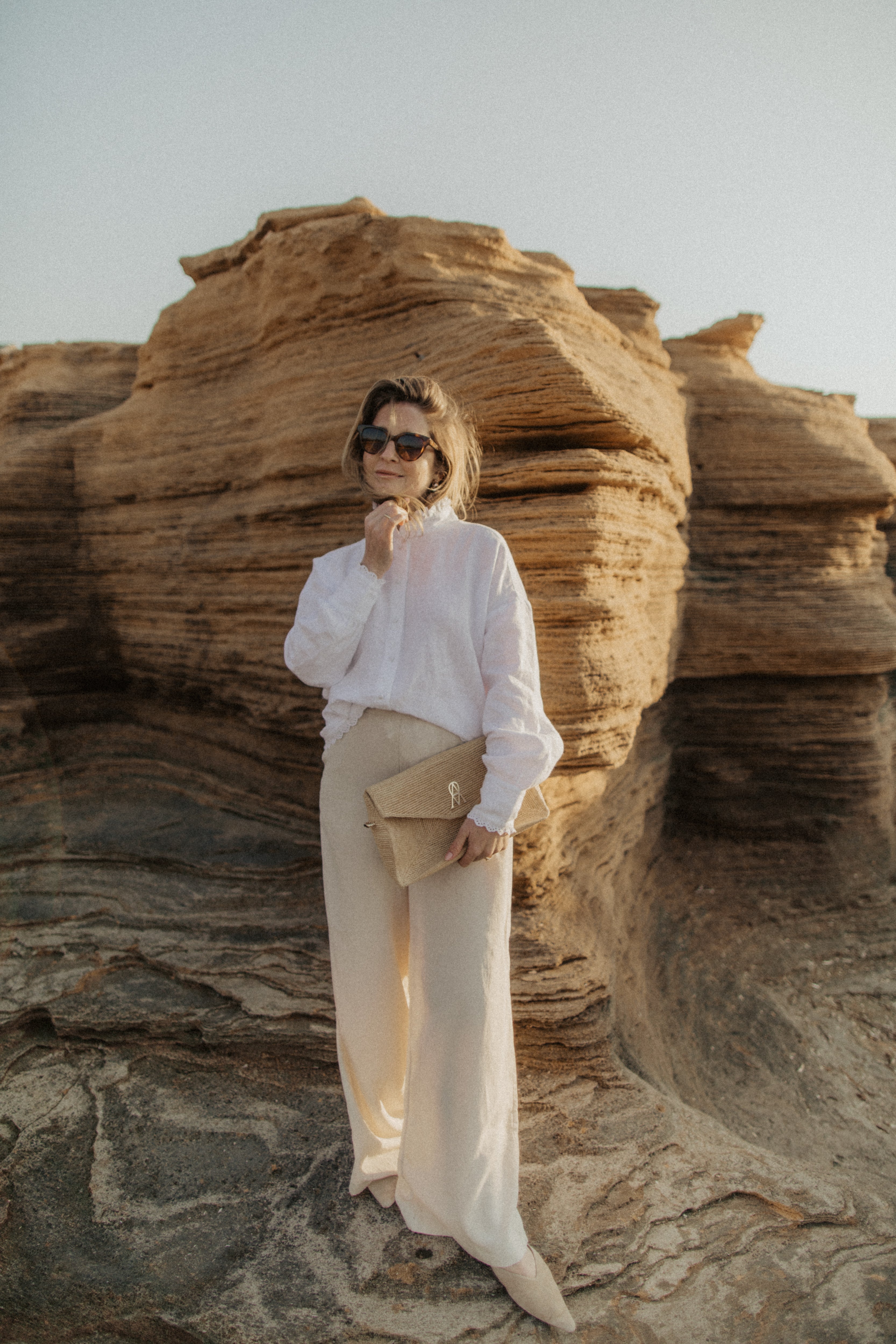01.01.11 — The Linen Blouse / White
