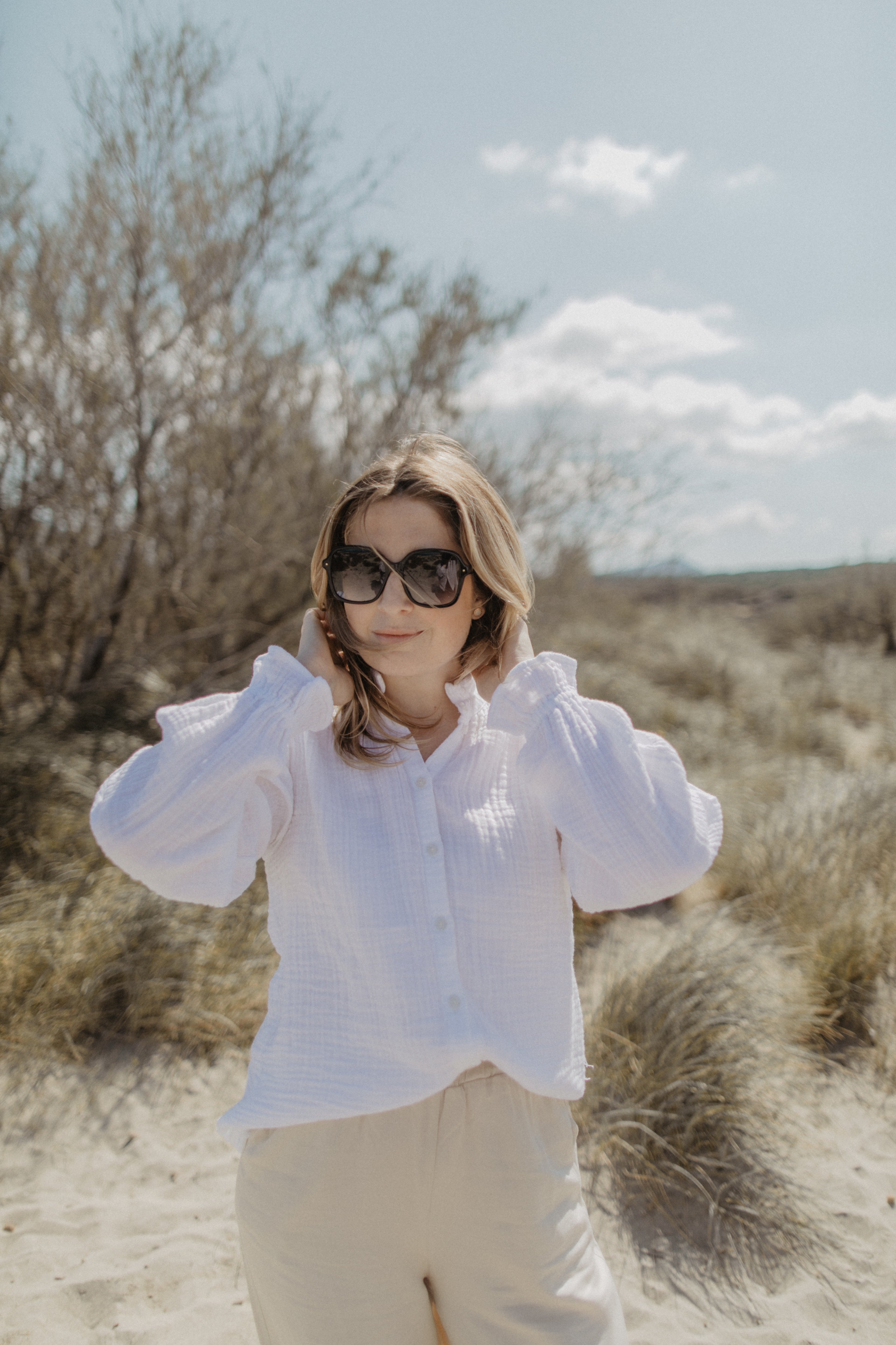 01.07.34 — The Sunglasses / Black 'I AM CONFIDENT'