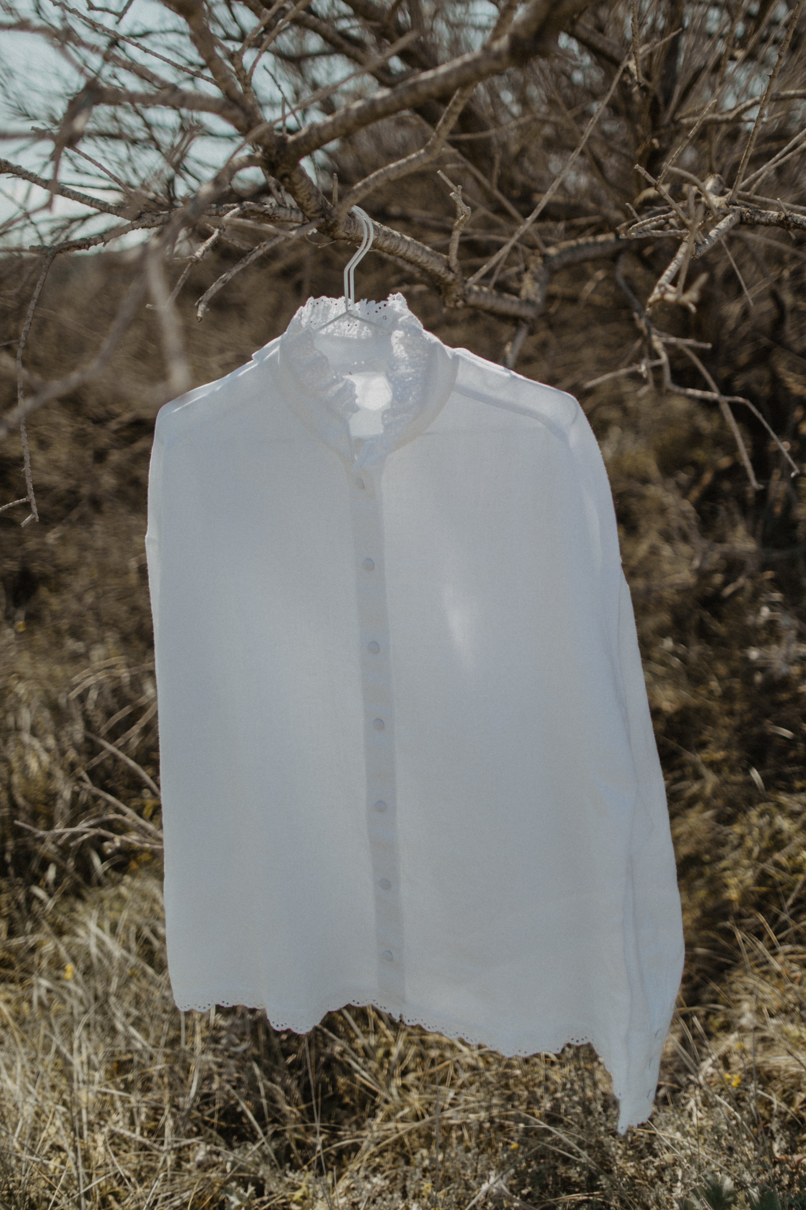 01.01.11 — The Linen Blouse / White