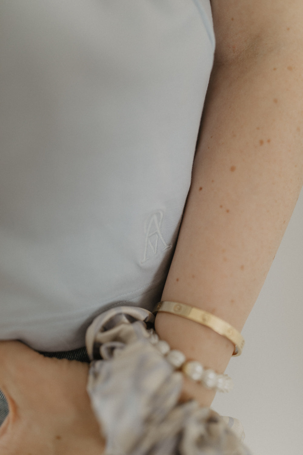 01.01.05 — The T-Shirt / Horizon