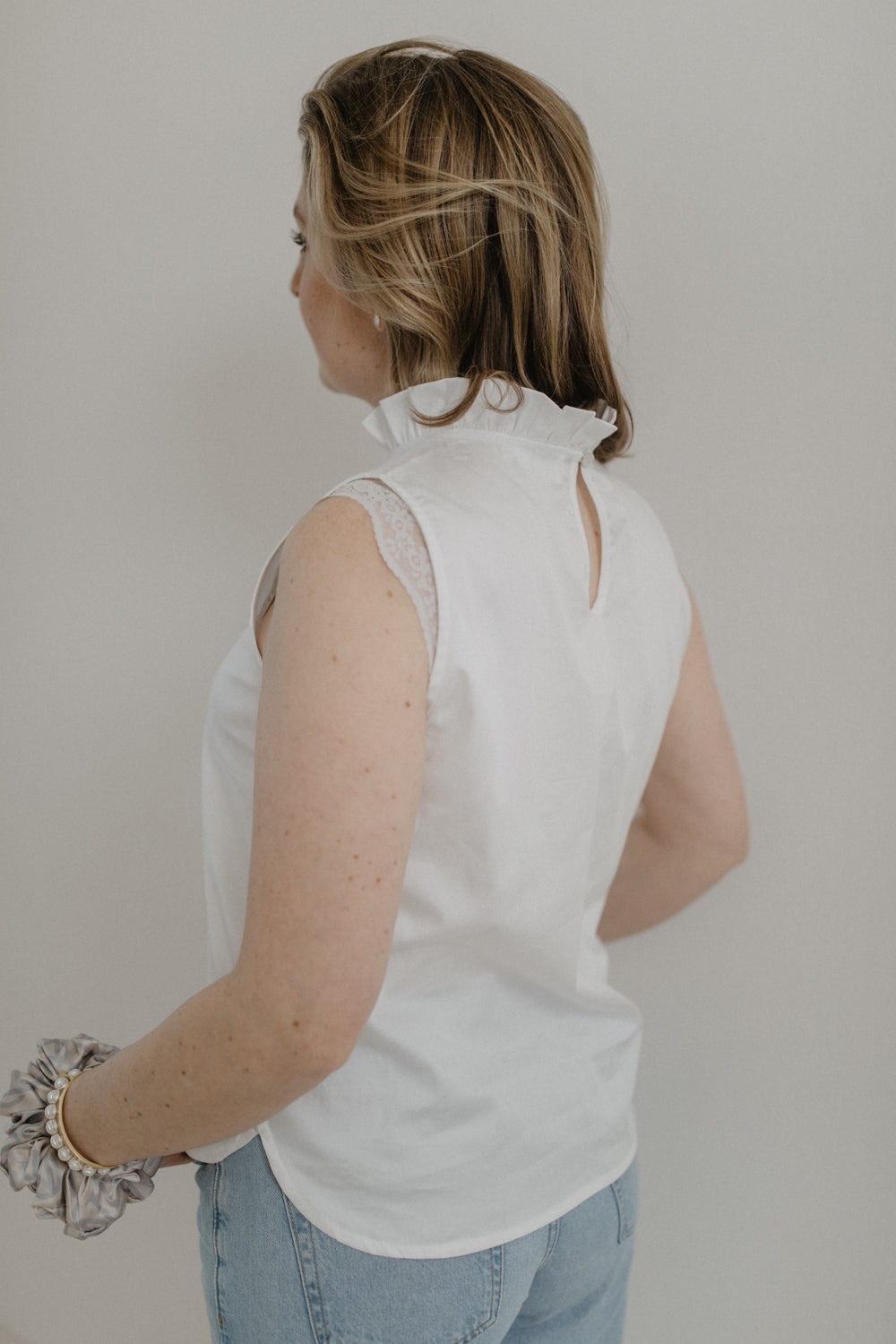 01.01.01 — The Ruffle Collar Top / White