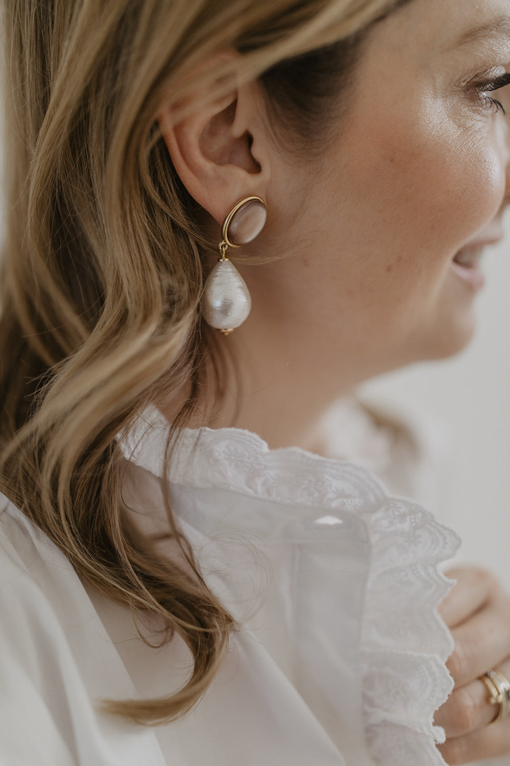 01.07.10 — The Cotton Drop Stud / Sand