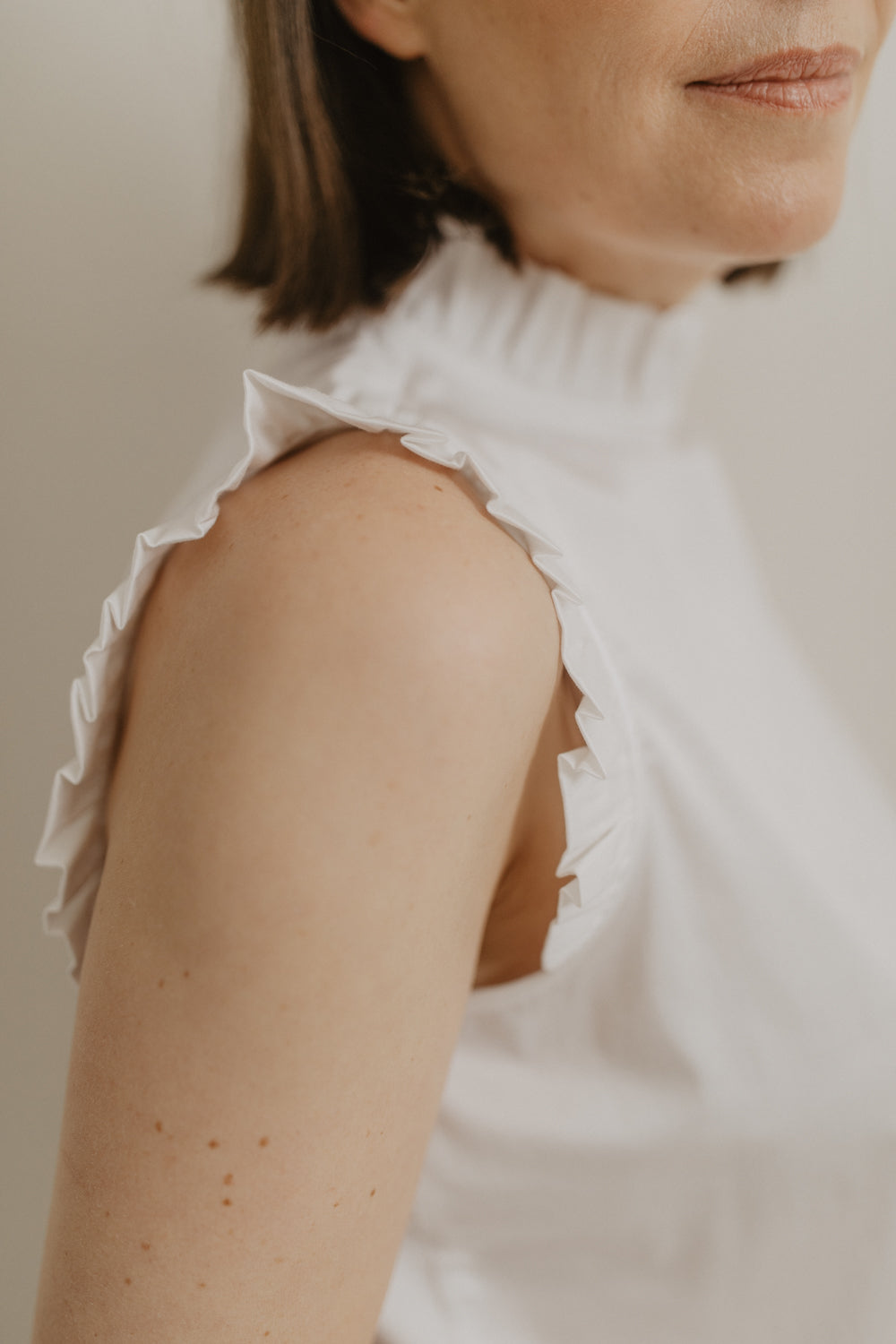 01.01.03 — The Ruffle Top / White
