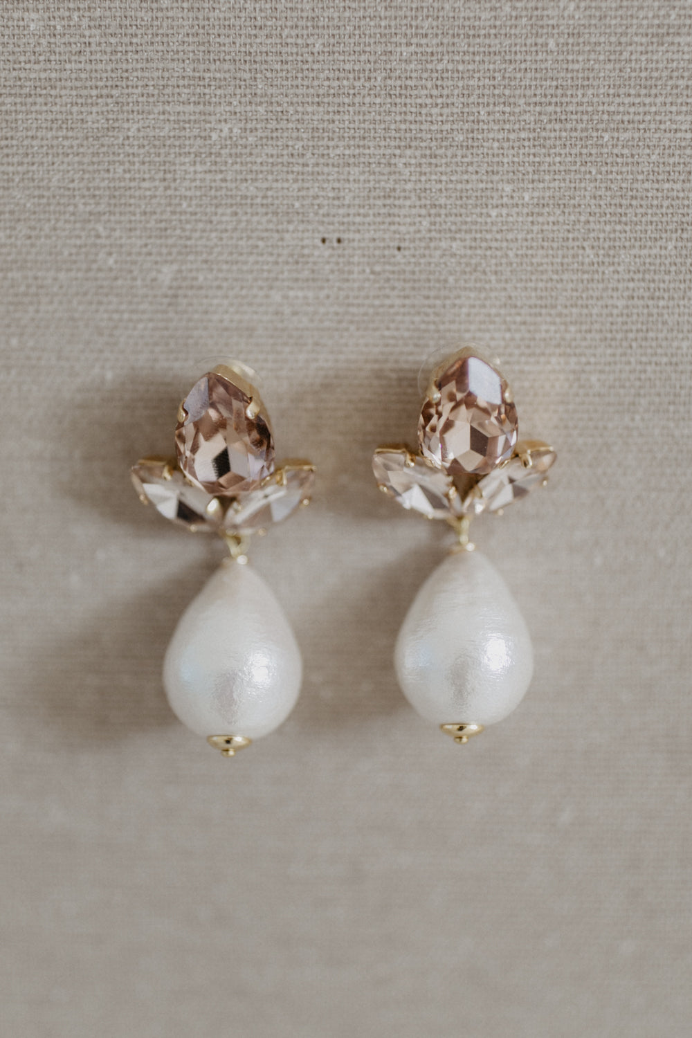 01.07.10 — The Cotton Drop Stud / Champagne