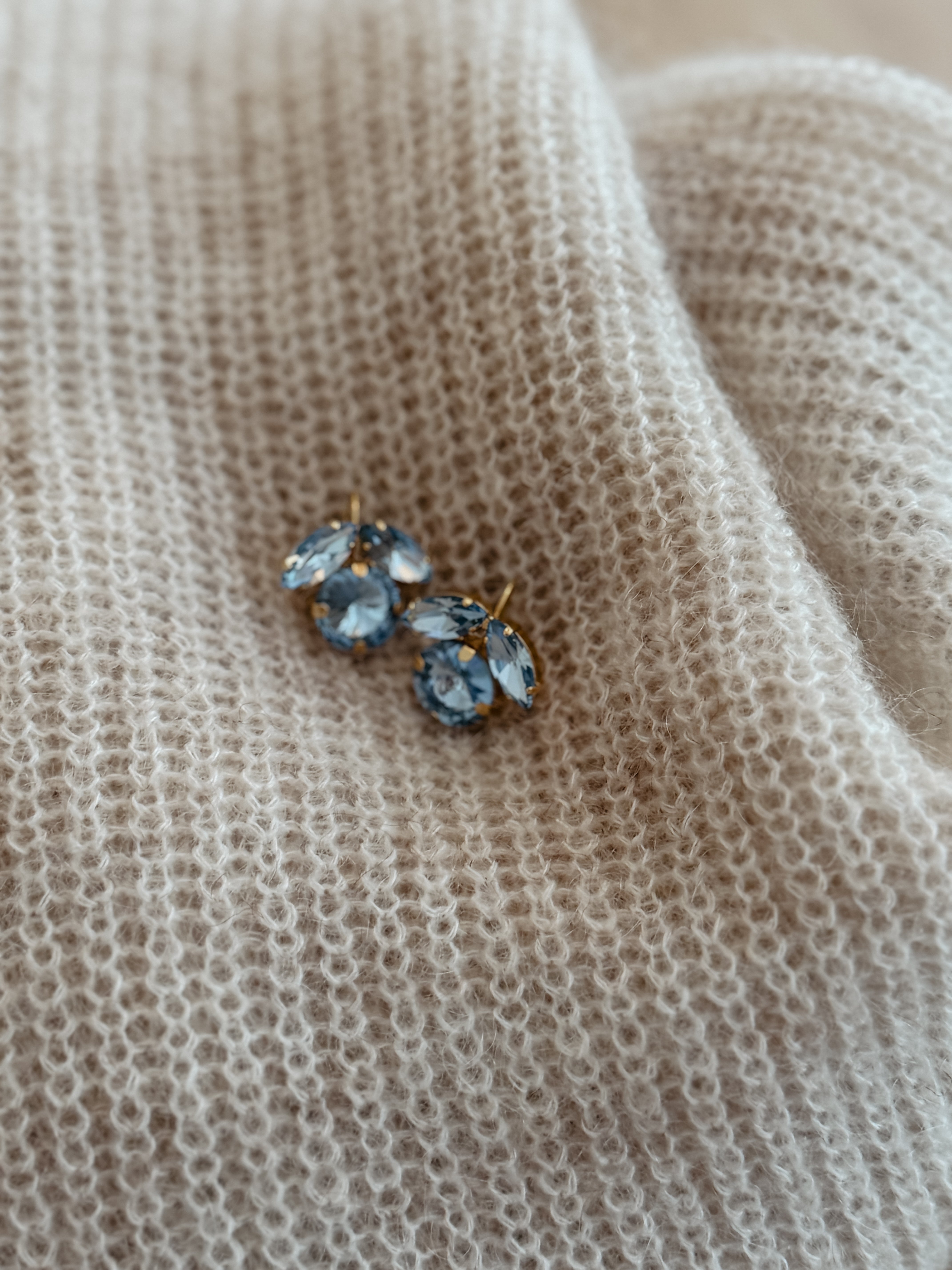 The Drop Earring / light blue