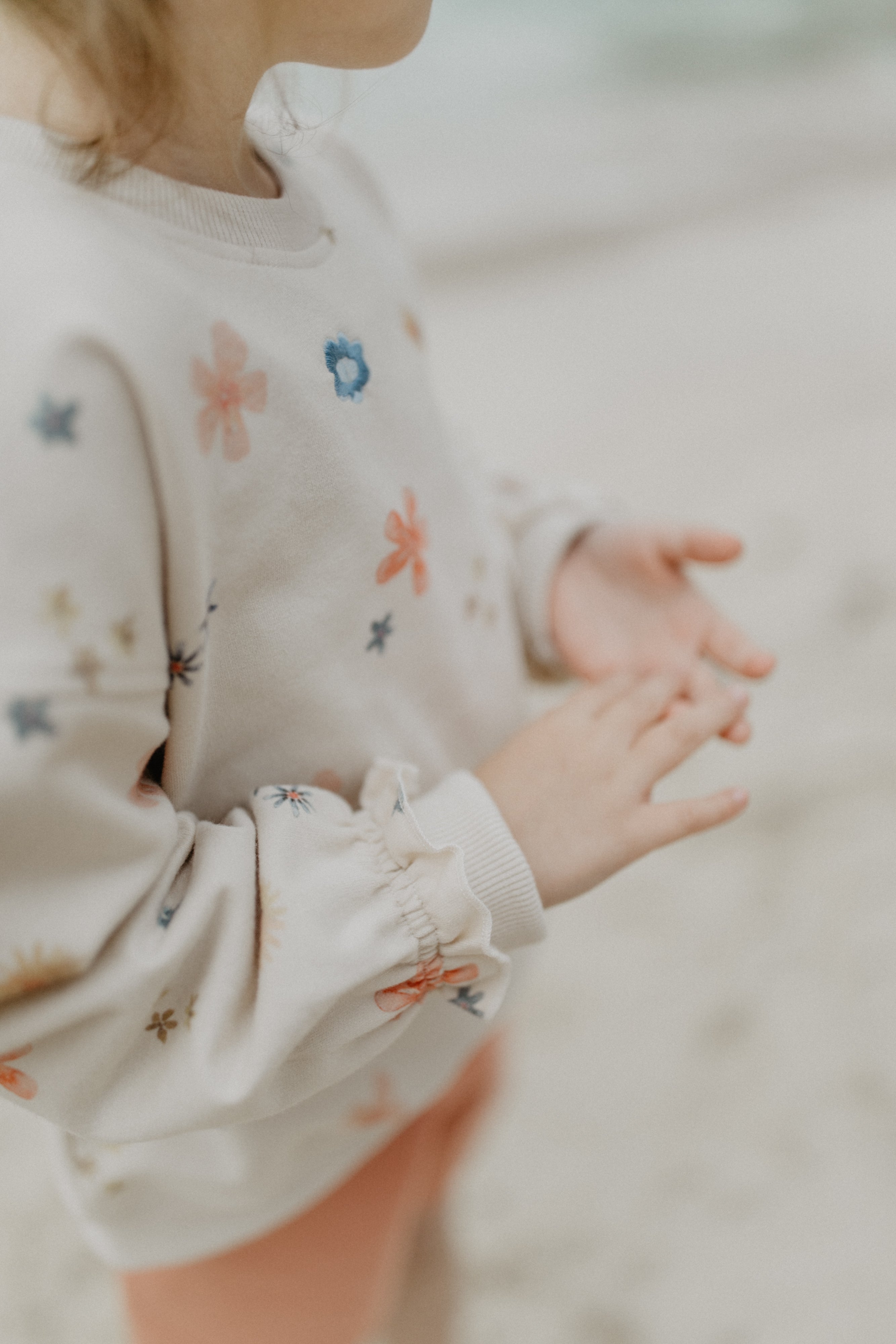 Sweatshirt ‘Flowers’ with Frilled Sleeves