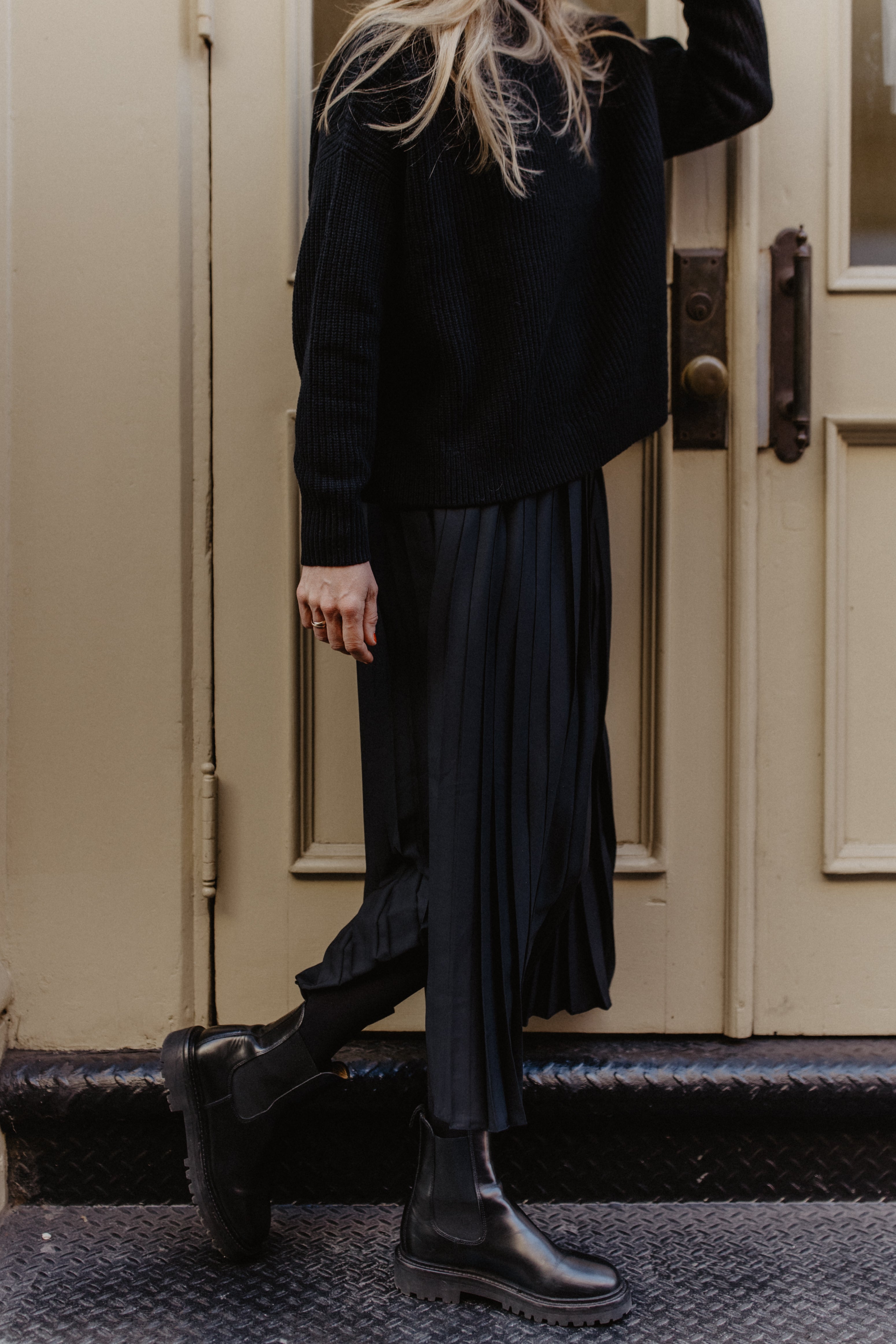 Pleated Skirt "Black"