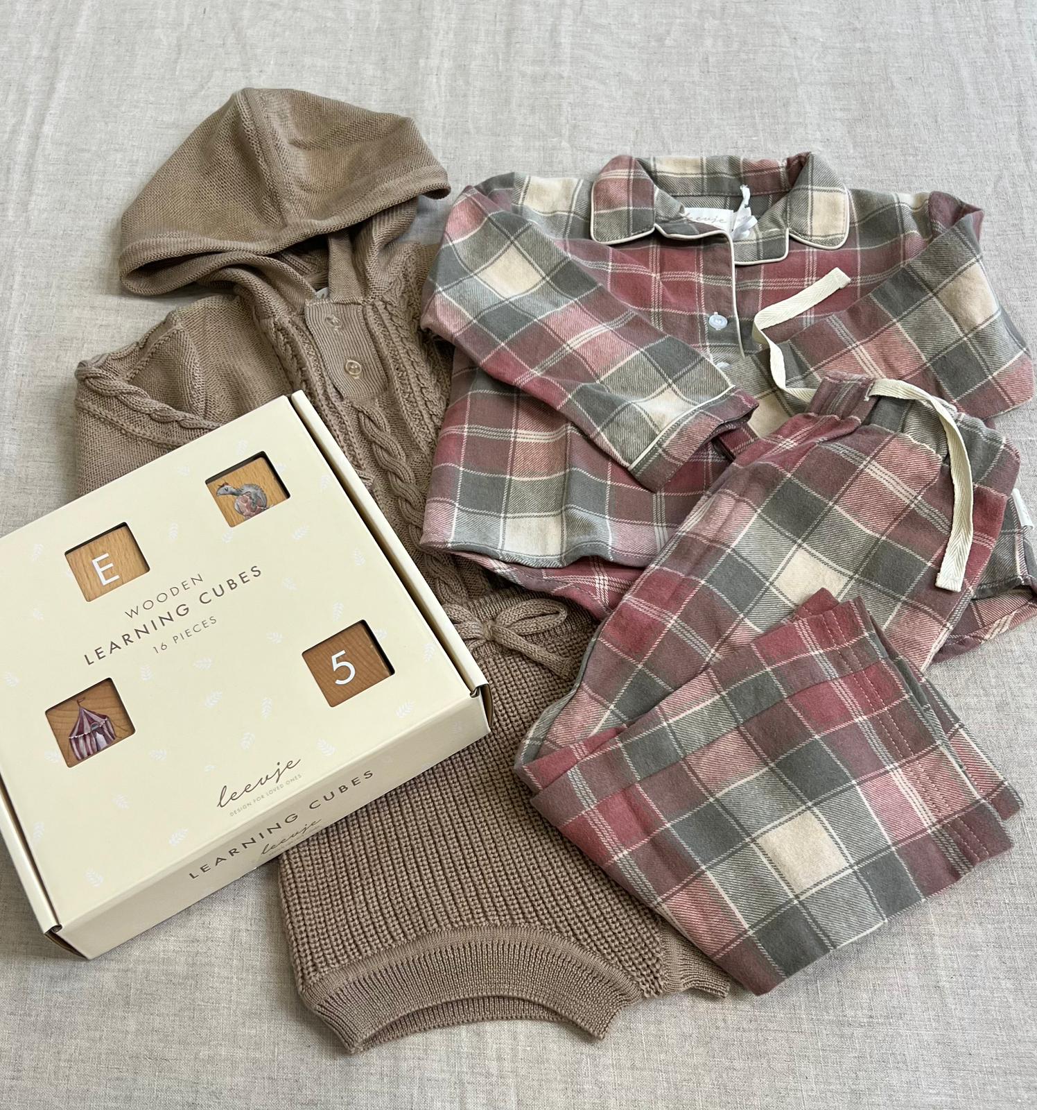 Bundle 42, Unisex, 68/92