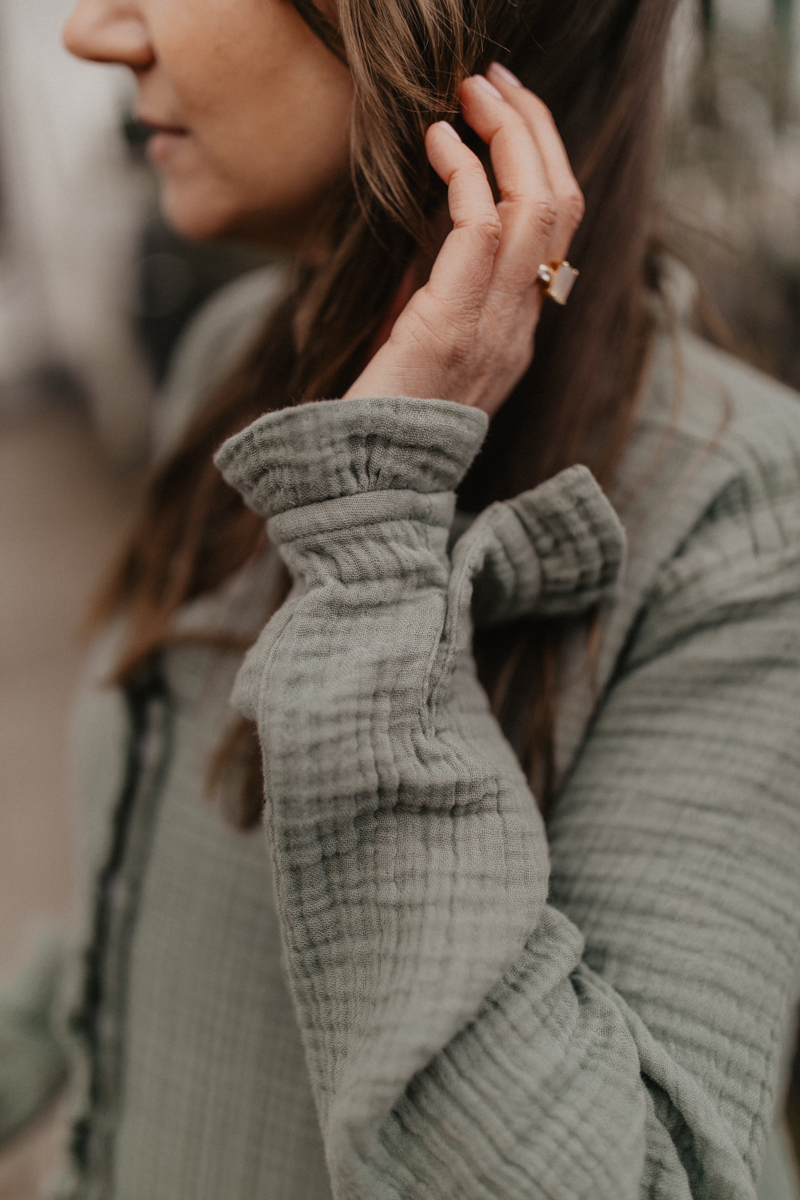 leevje by AM Musselinbluse Rozanne 'green'