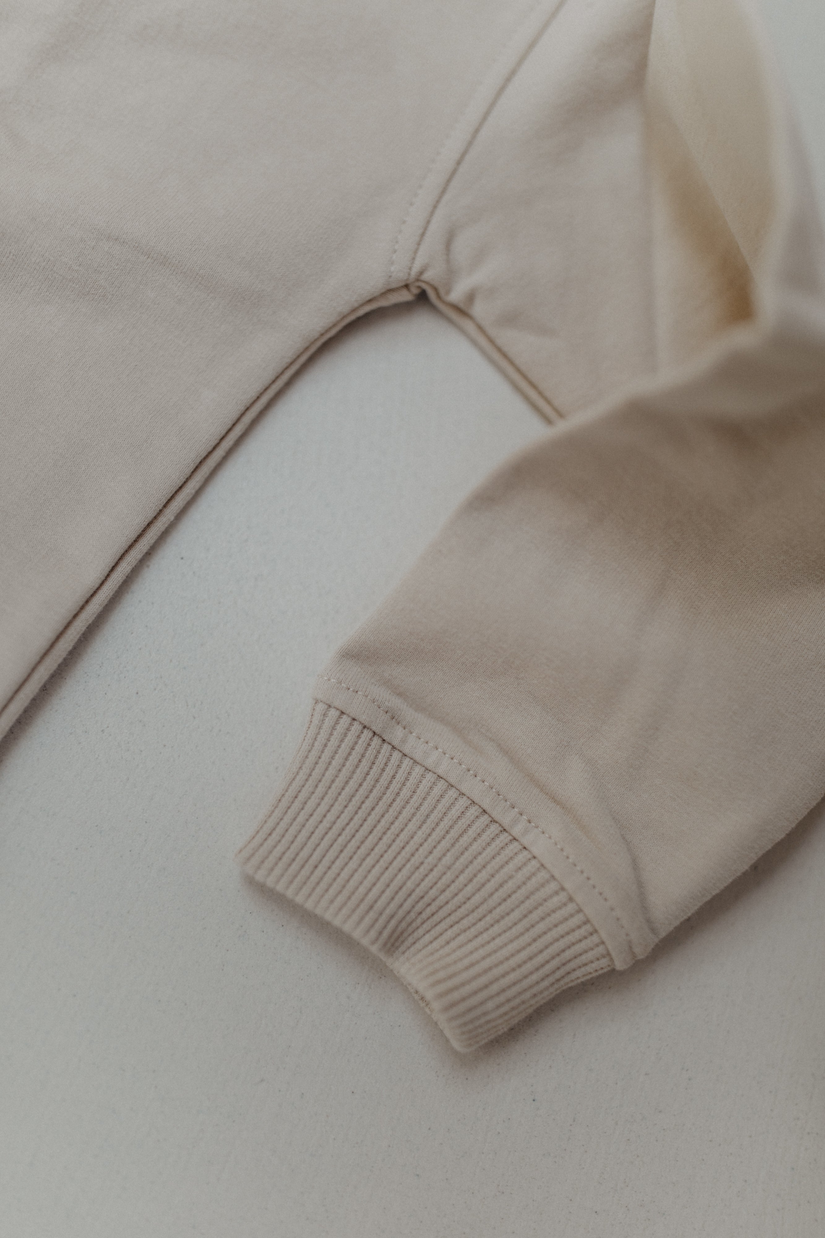 Unisex Sweatshirt with Sun 'Oh Hey Vacay'