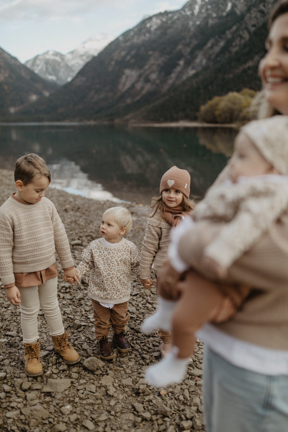 Baby-Pullover mit Leoprint