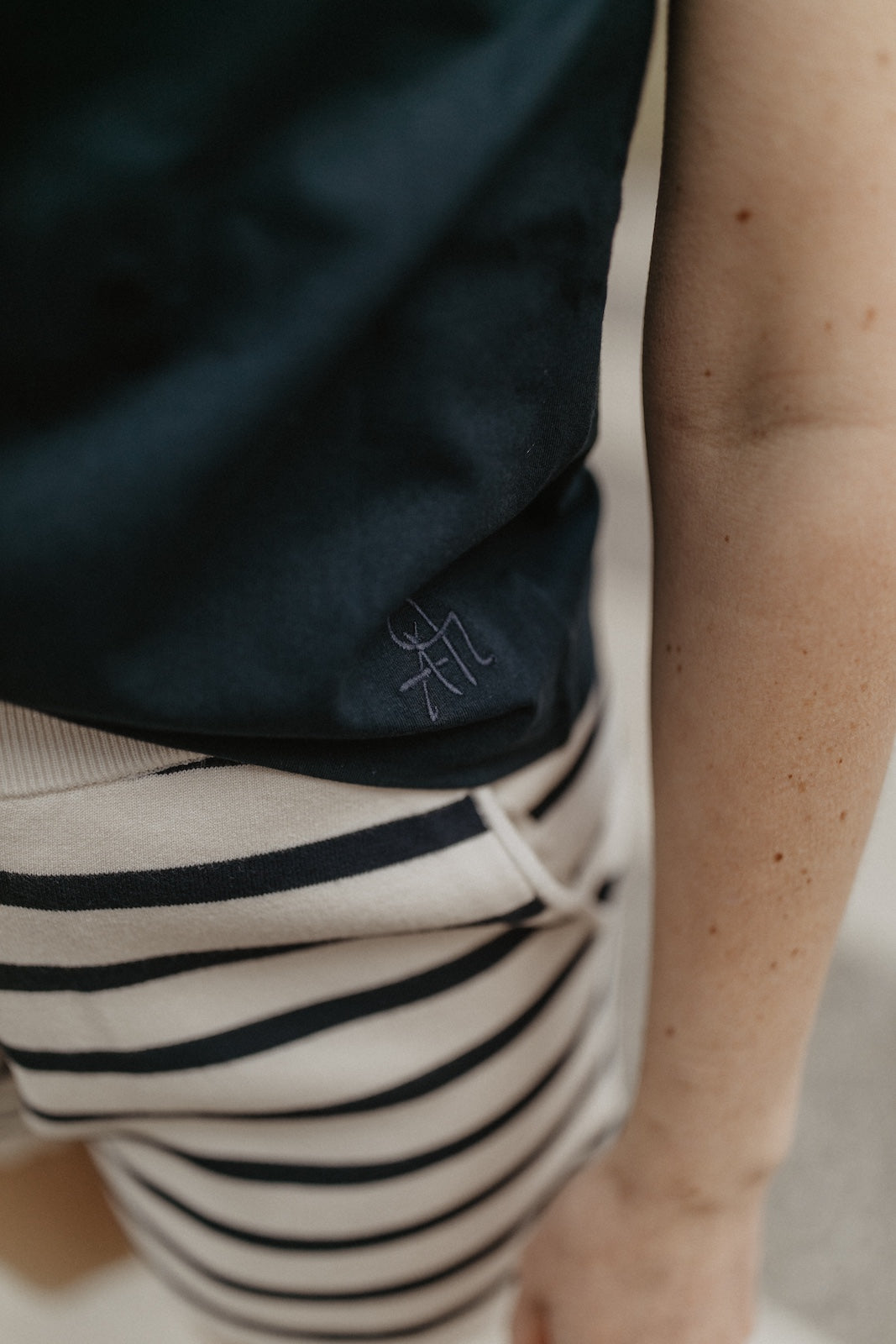 leevje by AM Basic Shirt 'Liv' Navy