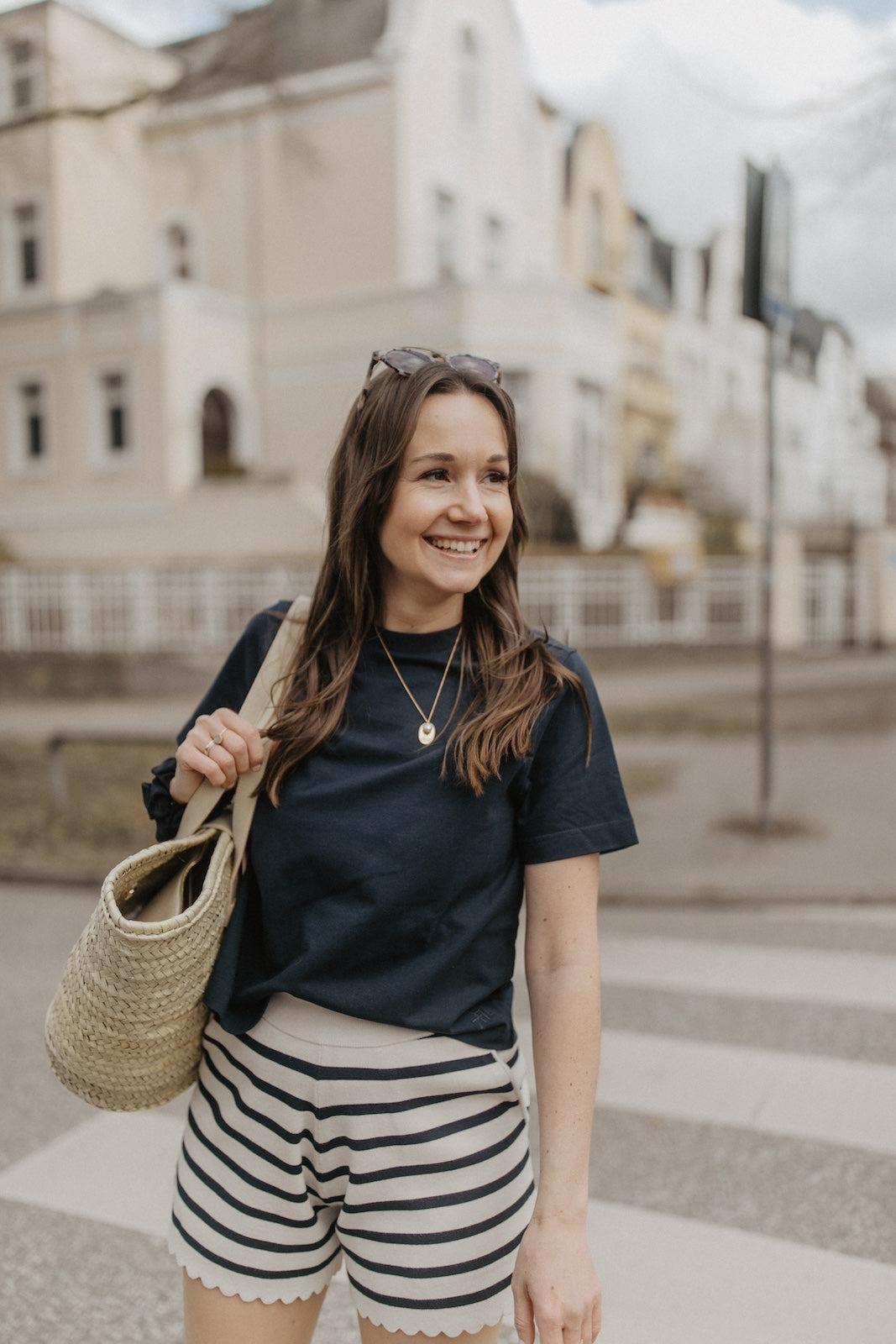 leevje by AM Basic Shirt 'Liv' Navy