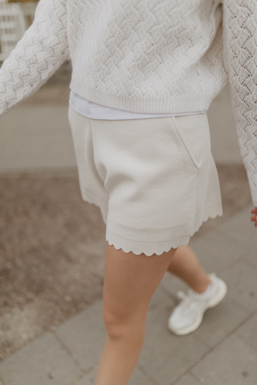 leevje by AM Strickshorts 'Chloé' sand