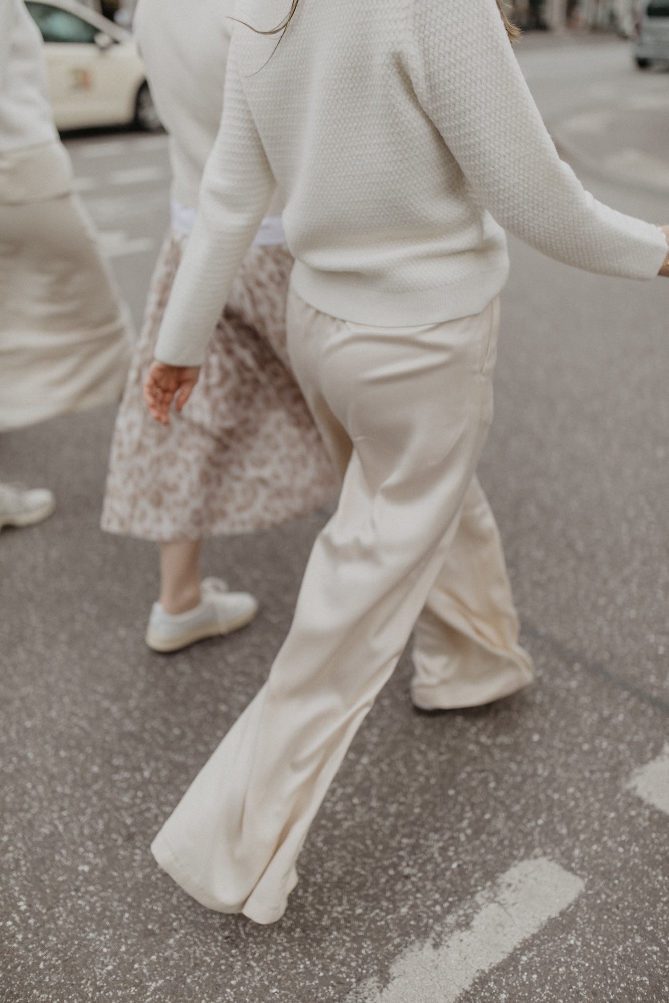 leevje by AM Weite Stoffhose Tria 'Light creme'