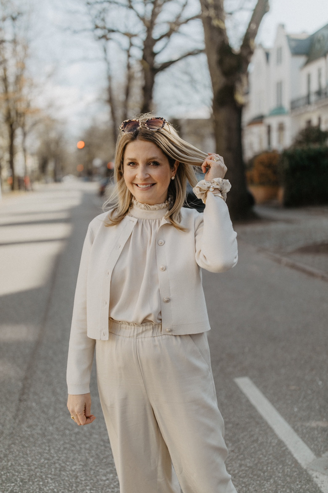 leevje by AM Cardigan 'Chloé' sand