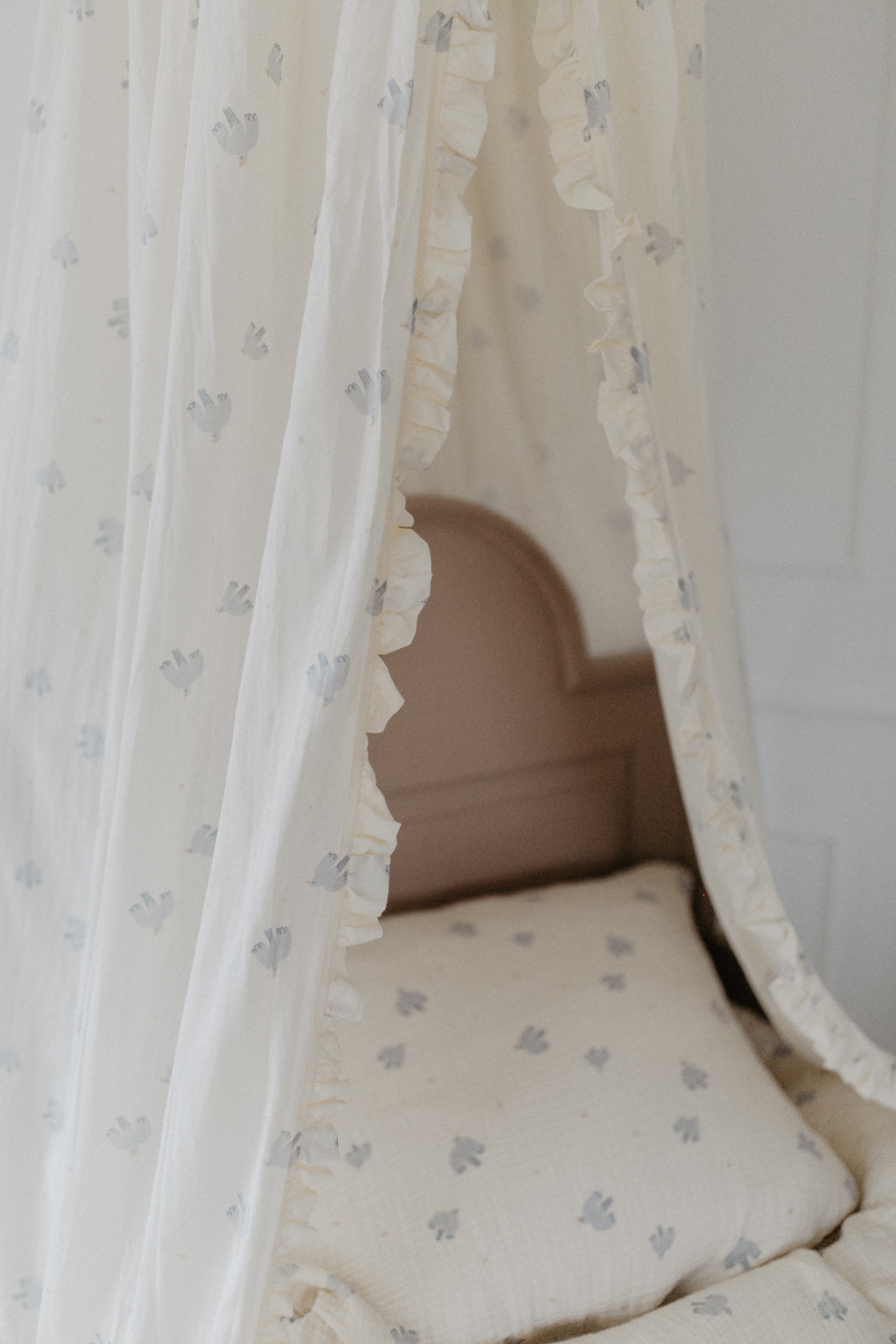 Betthimmel mit Rüsche 'birds'