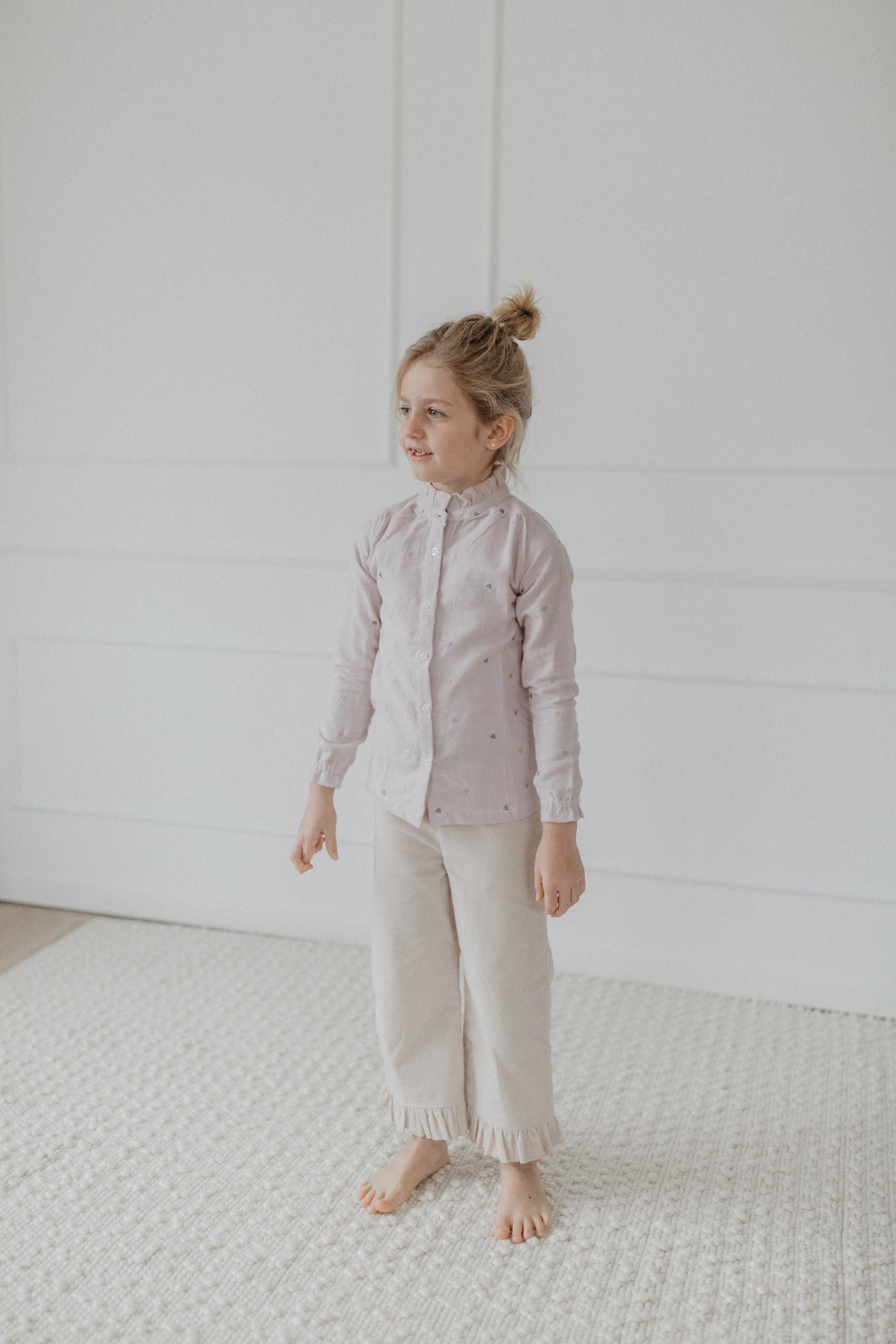 Flanellbluse mit Herzchen-Stickerei und Stehkragen 'lavender'