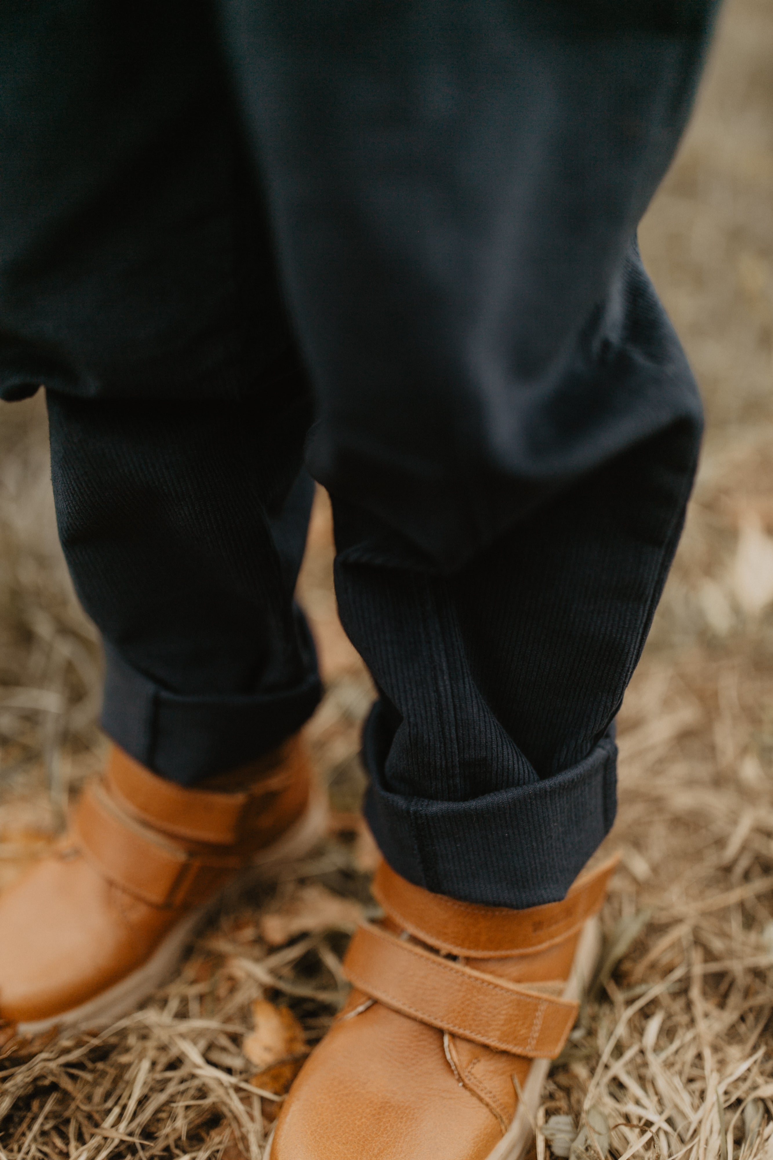 Unisex Cordhose 'navy' mit Ziernähten