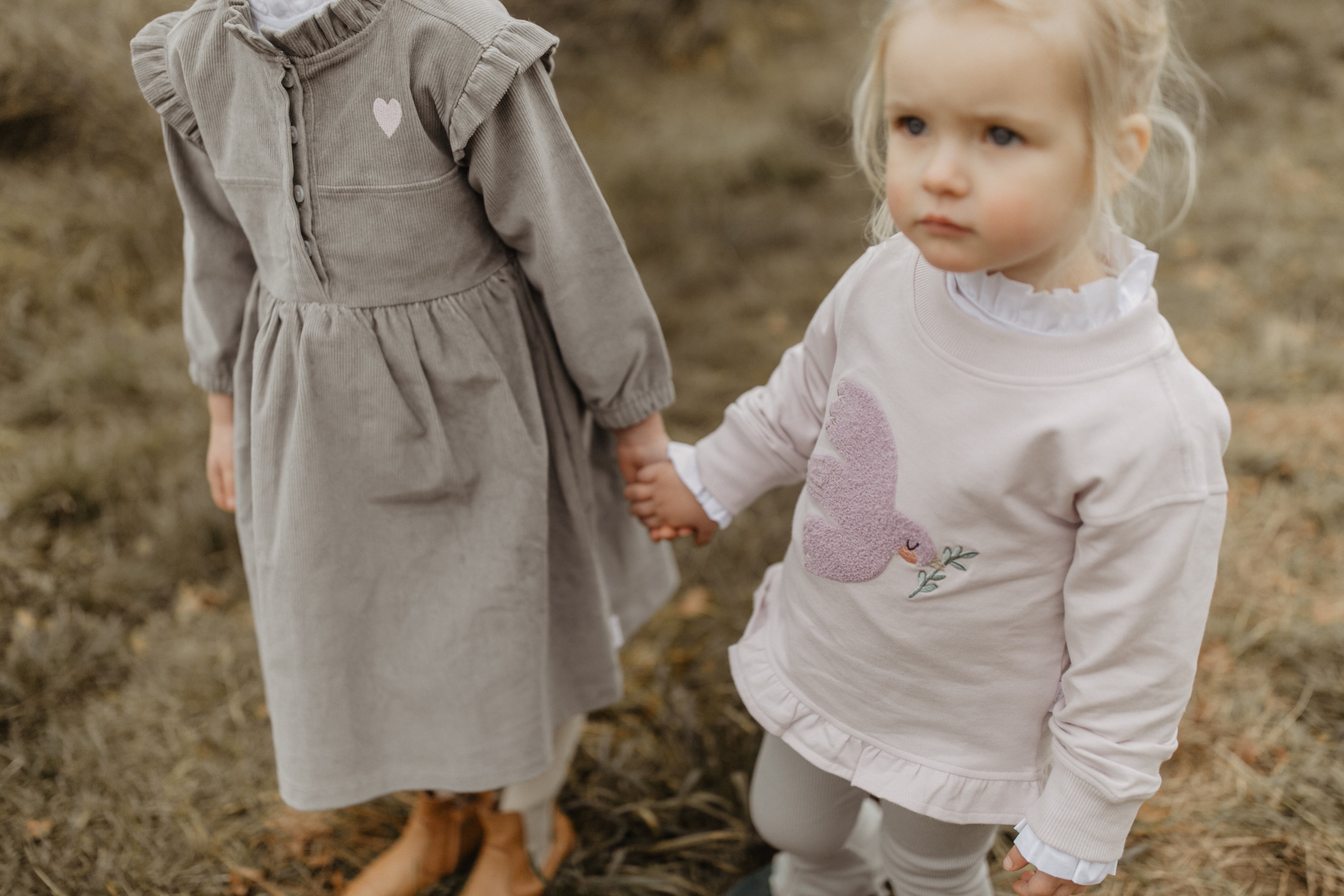 Sweatshirt 'bird' mit Rüschensaum in lavender