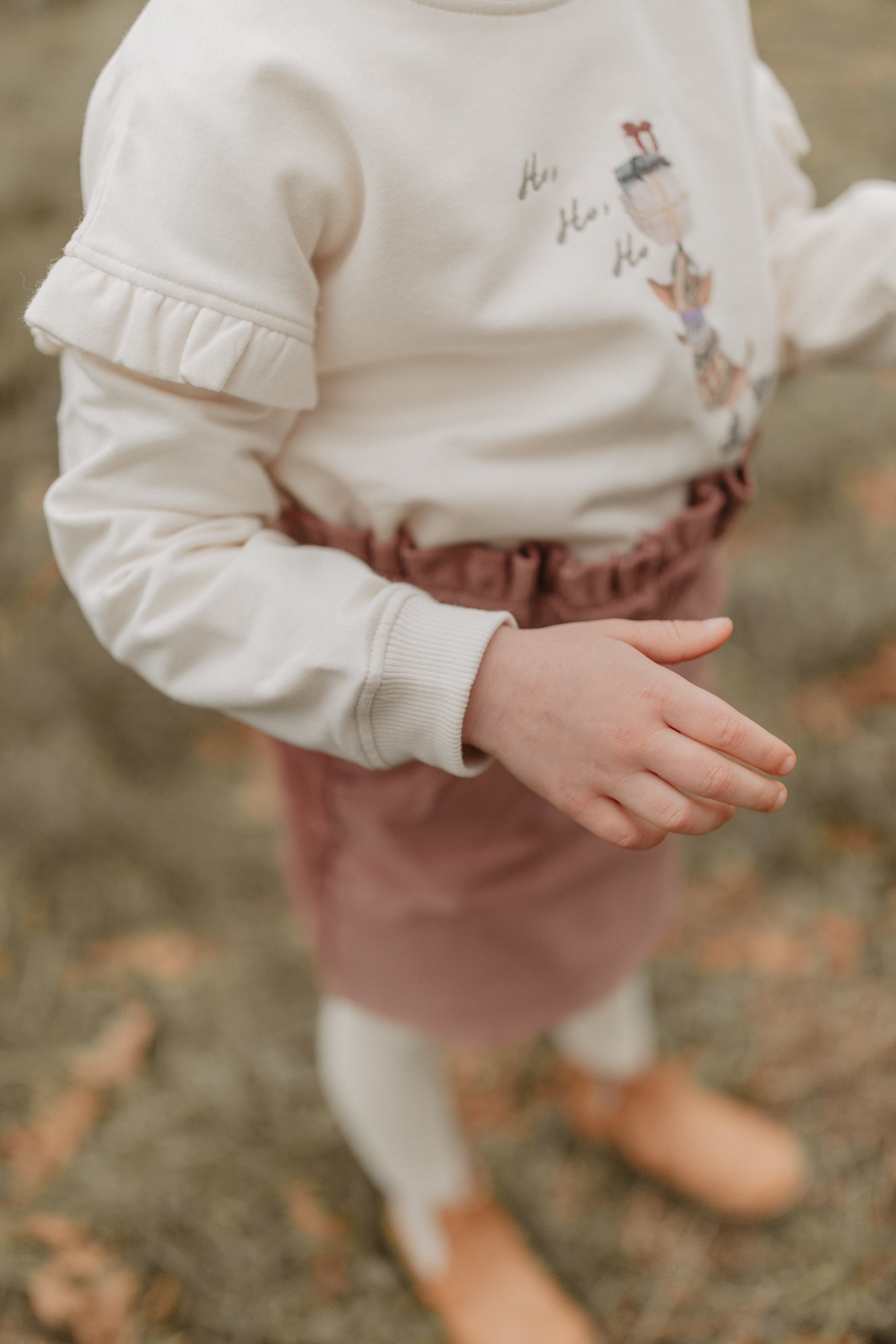 Oversized Sweatshirt Dackel 'ho, ho, ho' mit Rüschendetails