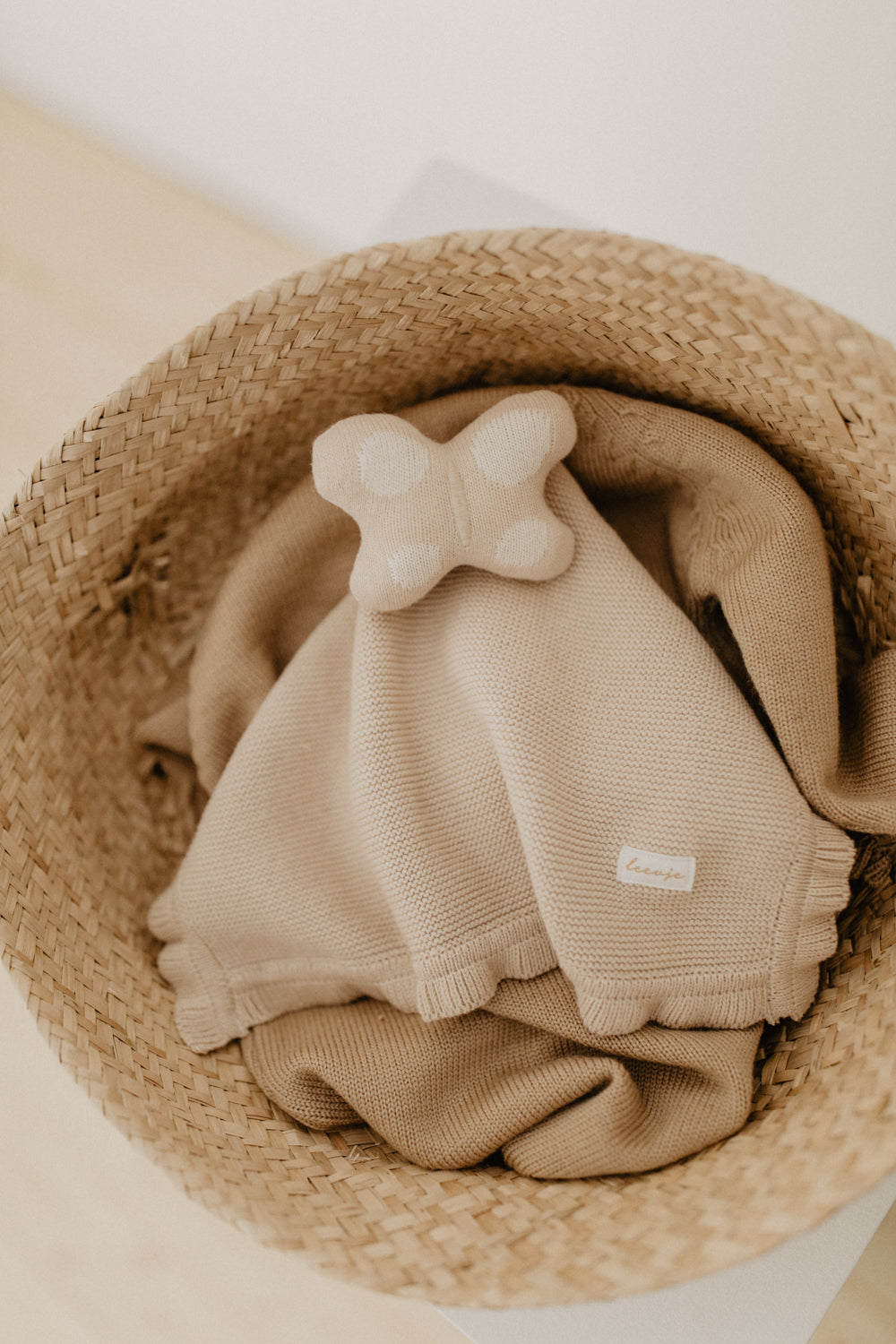 Baby Kuscheltuch aus Strick "Schmetterling"