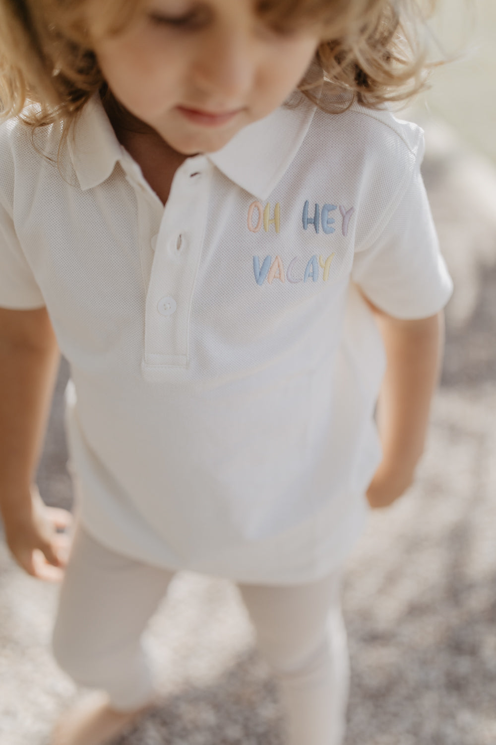 Unisex Short Sleeve Polo Shirt 'Oh Hey Vacay'
