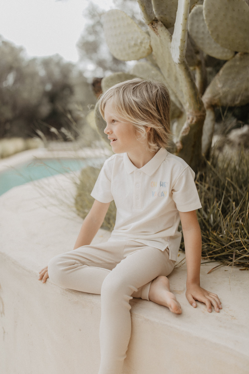 Unisex Short Sleeve Polo Shirt 'Oh Hey Vacay'