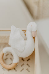 Baby Rassel mit Holzring 'swan'