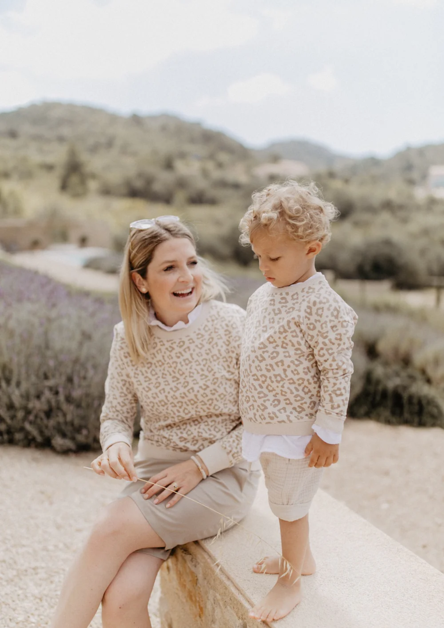 SHOP THE LOOK "MINI ME LEO SWEATER" - SPARE 15% IM WARENKORB