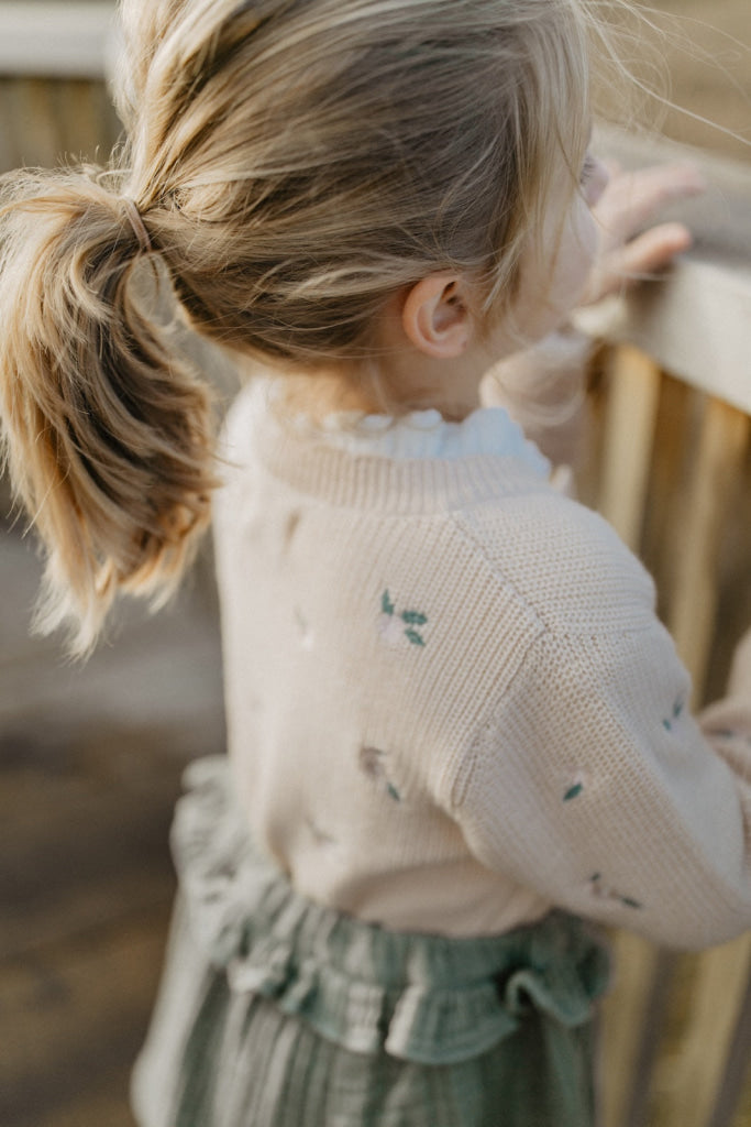 Chunky Knit Cardigan Mit Blumenstickerei Kindermode