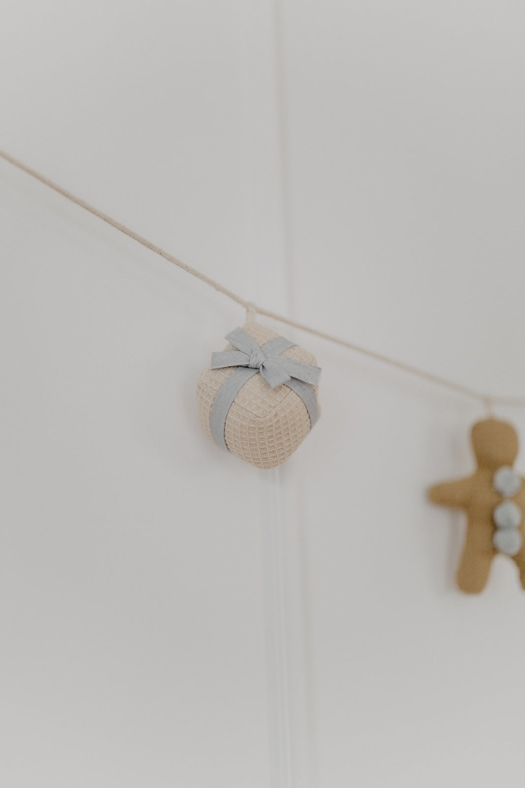 Christmas Garland 'blue gingerbread man, stars & present'