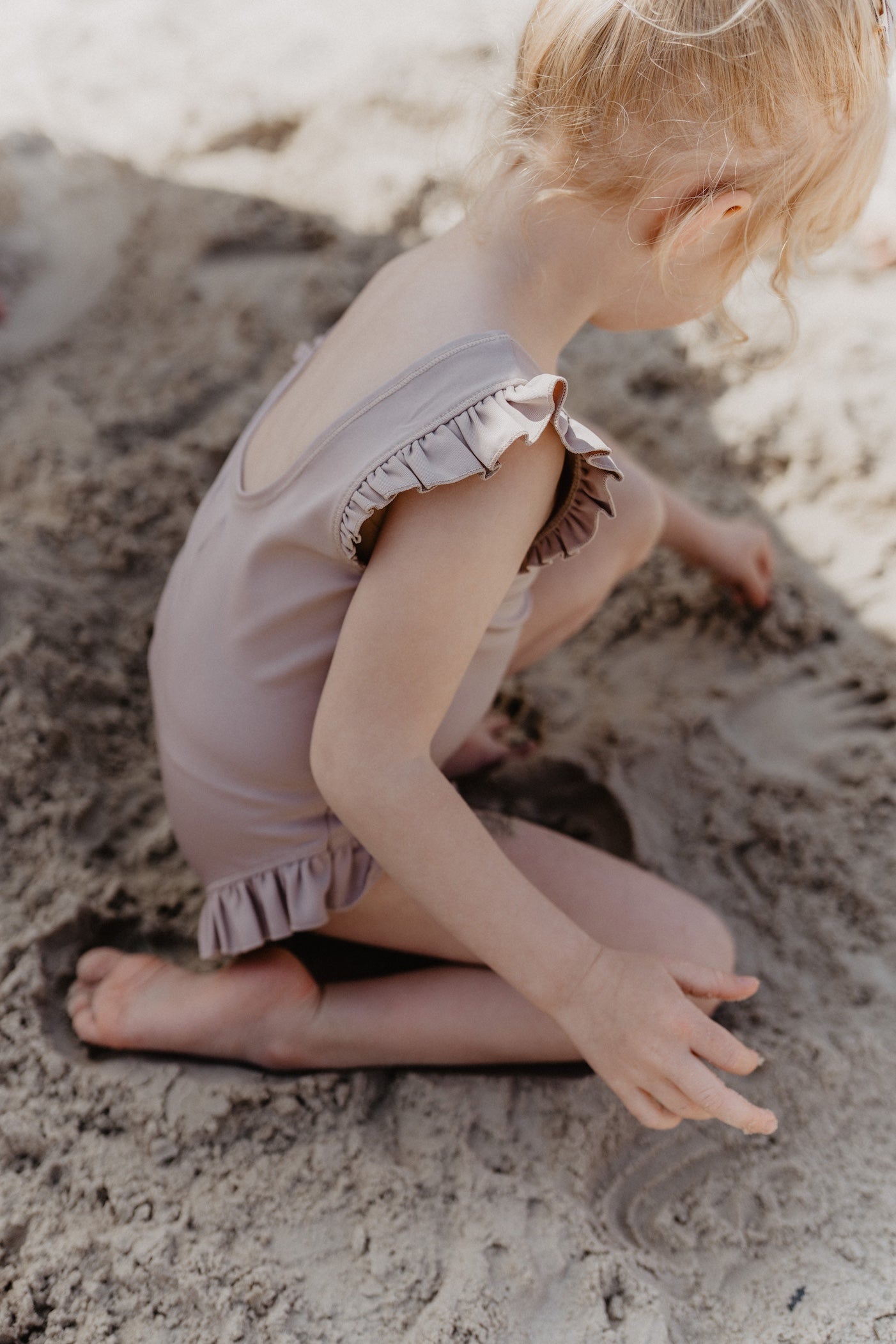 Swimsuit with frills 'flowers'