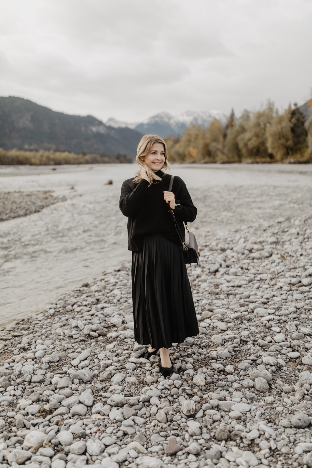 Pleated Skirt "Black"