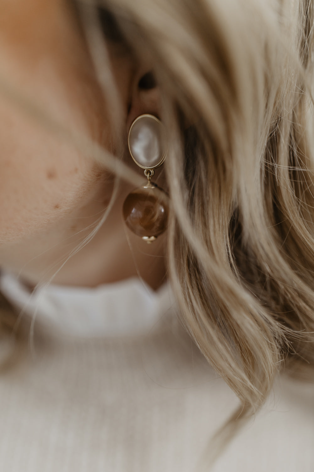 01.07.12 — The Pearl Stud / Sand