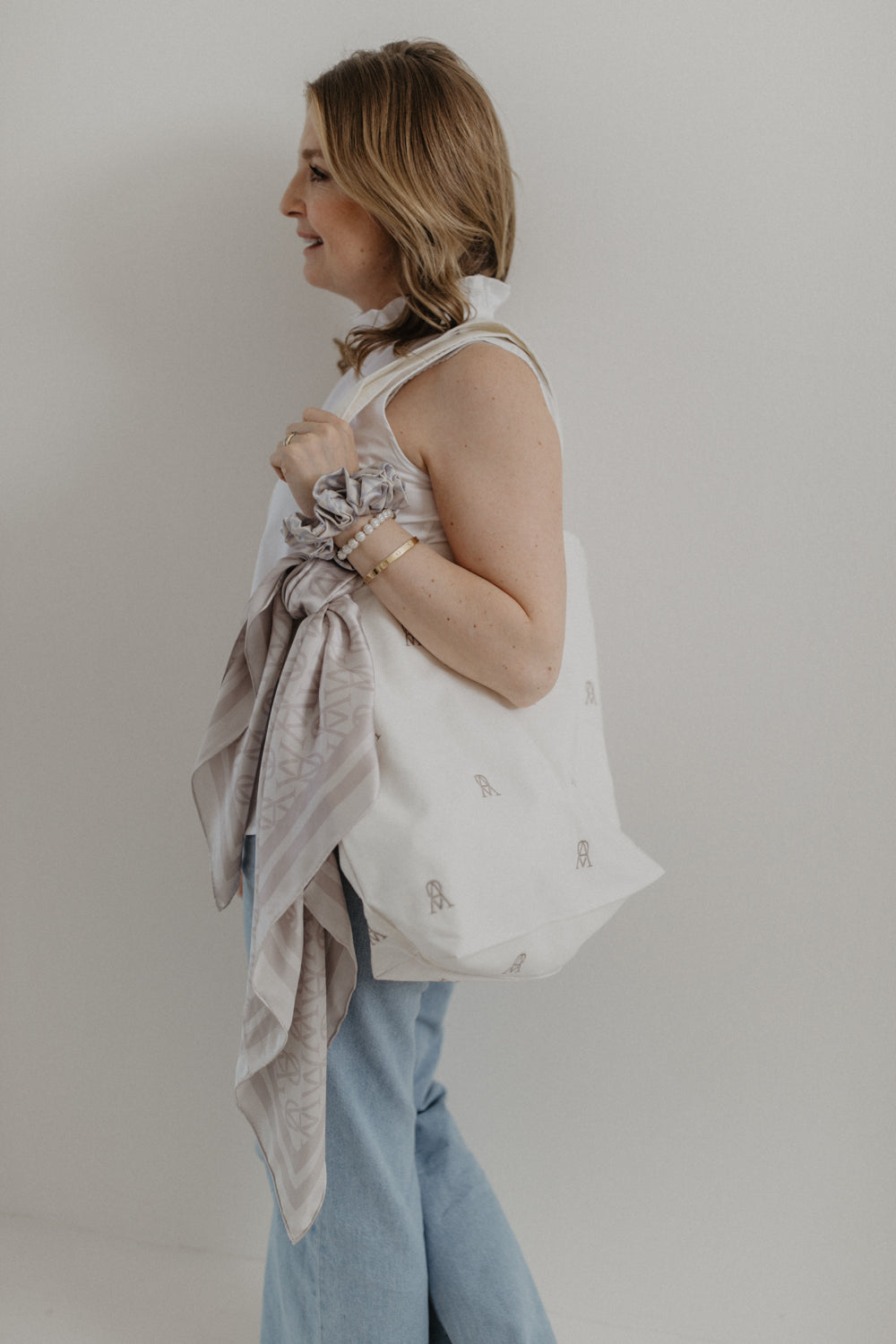 01.07.04 — The I AM Sign Canvas Tote