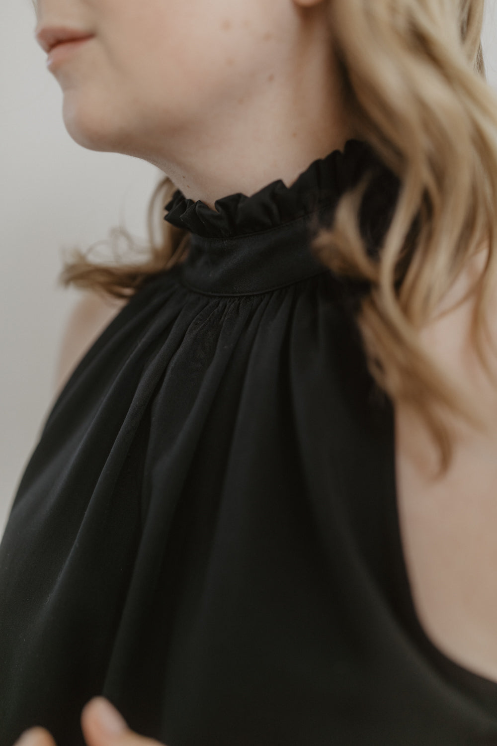 01.01.03 — The Ruffle Top / Black