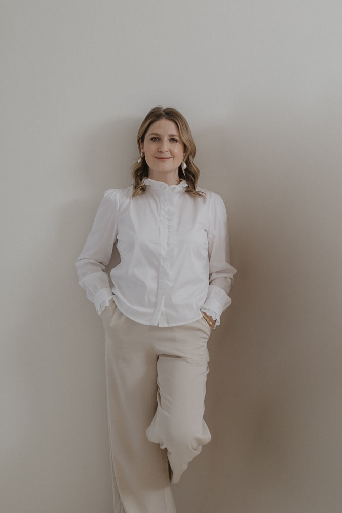 01.01.05 — The Lace Blouse / White