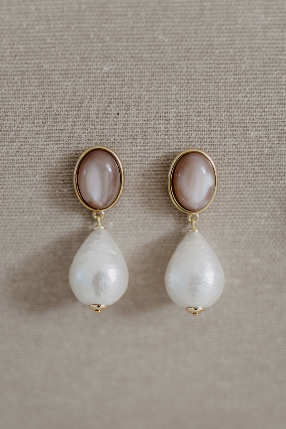 01.07.10 — The Cotton Drop Stud / Sand