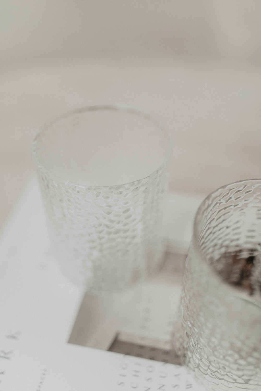 01.08.30 — The Airy Pot Small / Clear