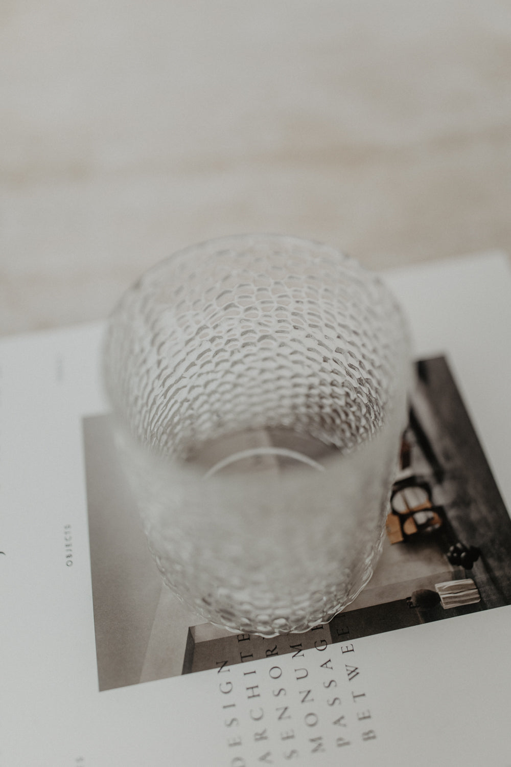 01.08.30 — The Airy Pot Small / Clear