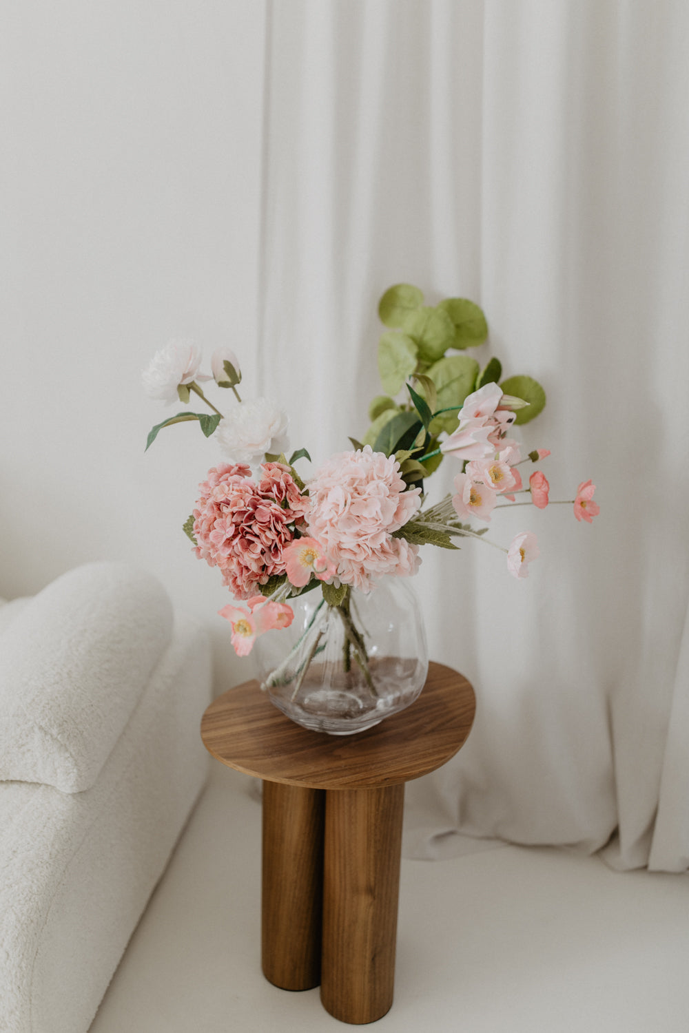 01.08.02 — The Bouquet / Perfect Pinks