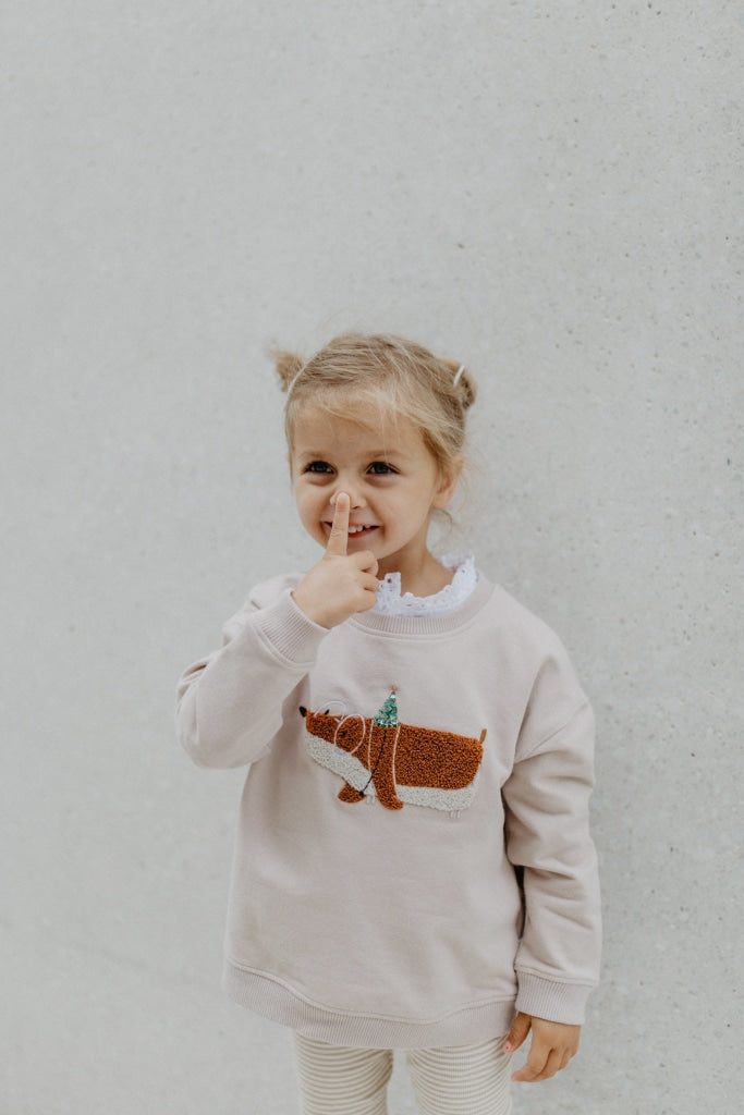 Leevje X Halfbird: Unisex Oversized Sweatshirt Party-Dackel Hw 23/24