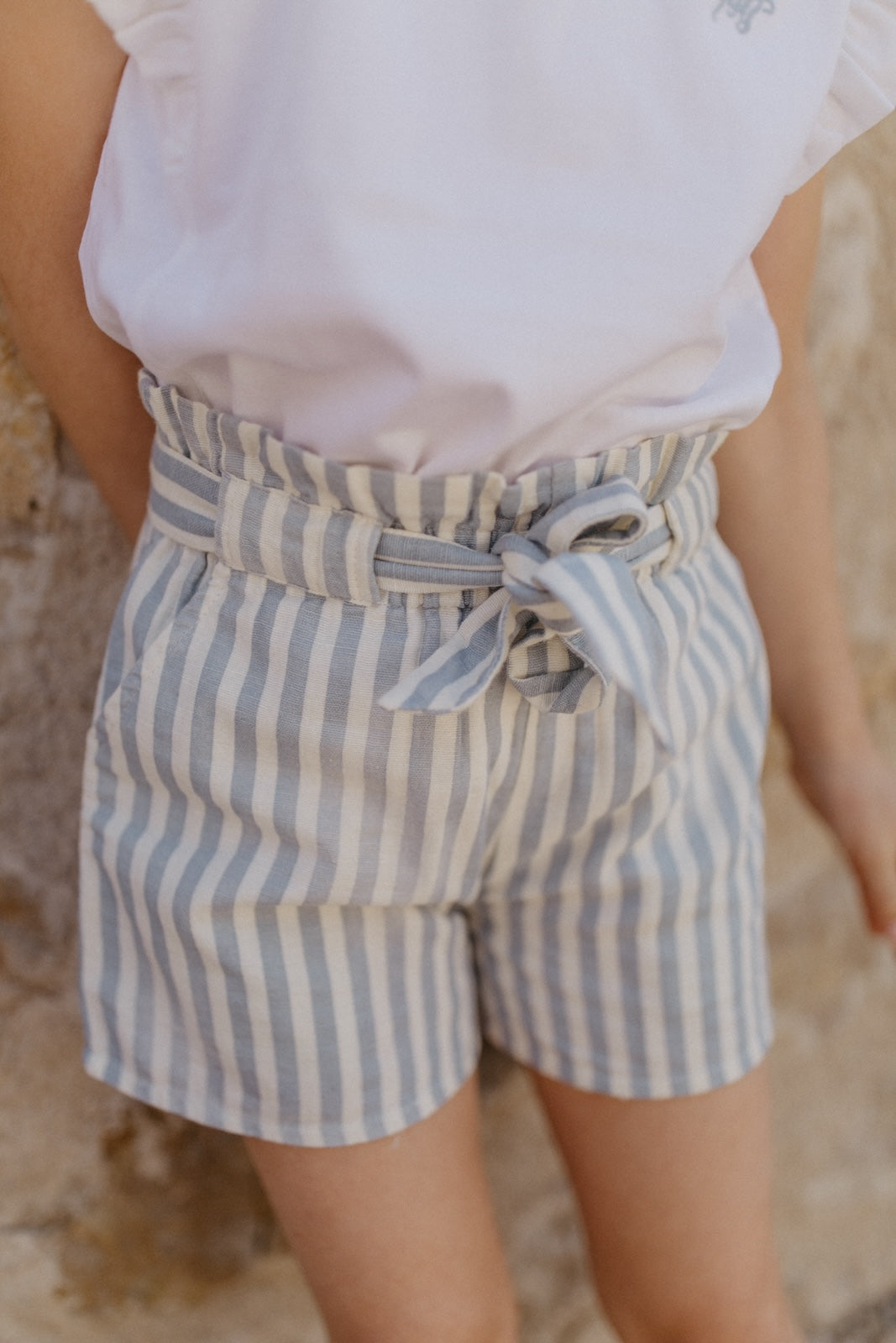 Linen shorts 'blue stripes' with belt