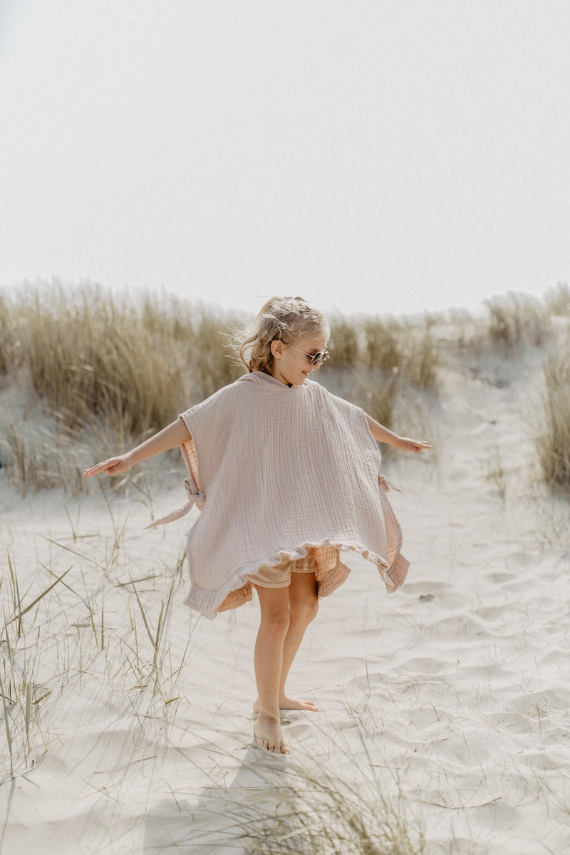 Poncho aus Musselin 'flowers' mit Rüschen