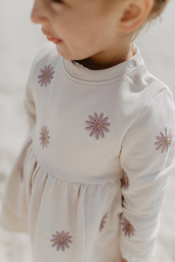 Sweatkleid 'field of daisies' mit Stickerei