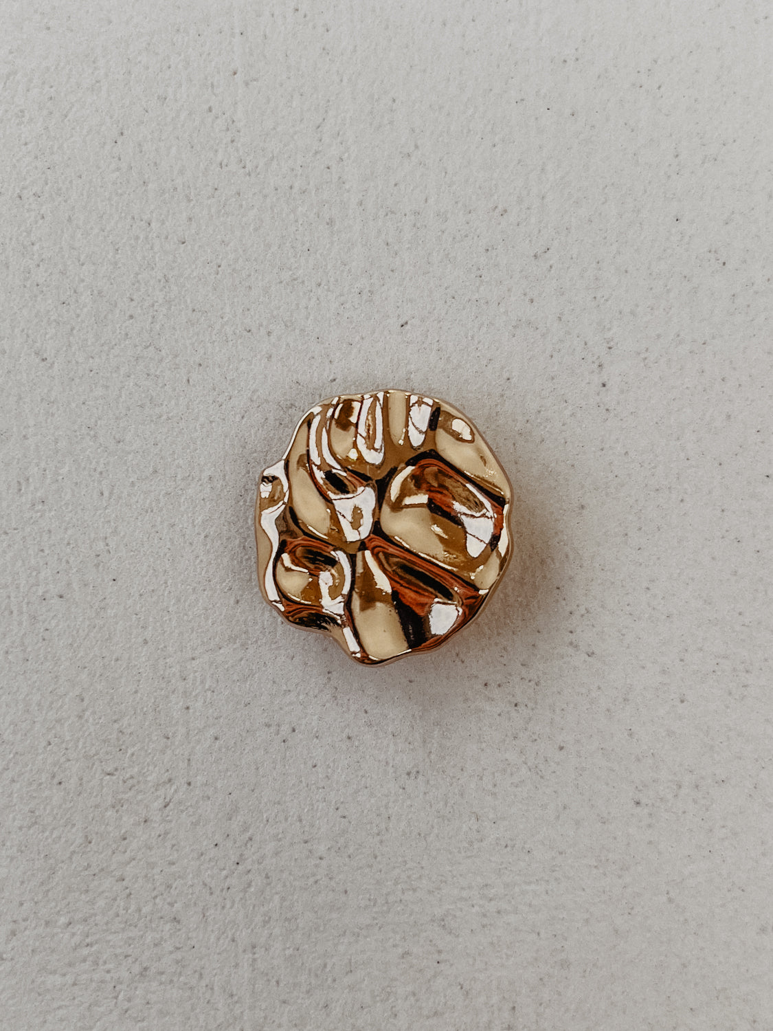 Knopf Cover 'Golden Sculpture'