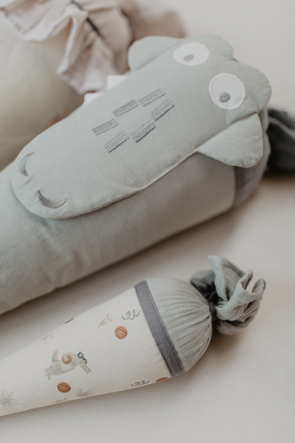 Small School Cone 'Crocodile' with Cardboard Cone and Pillow