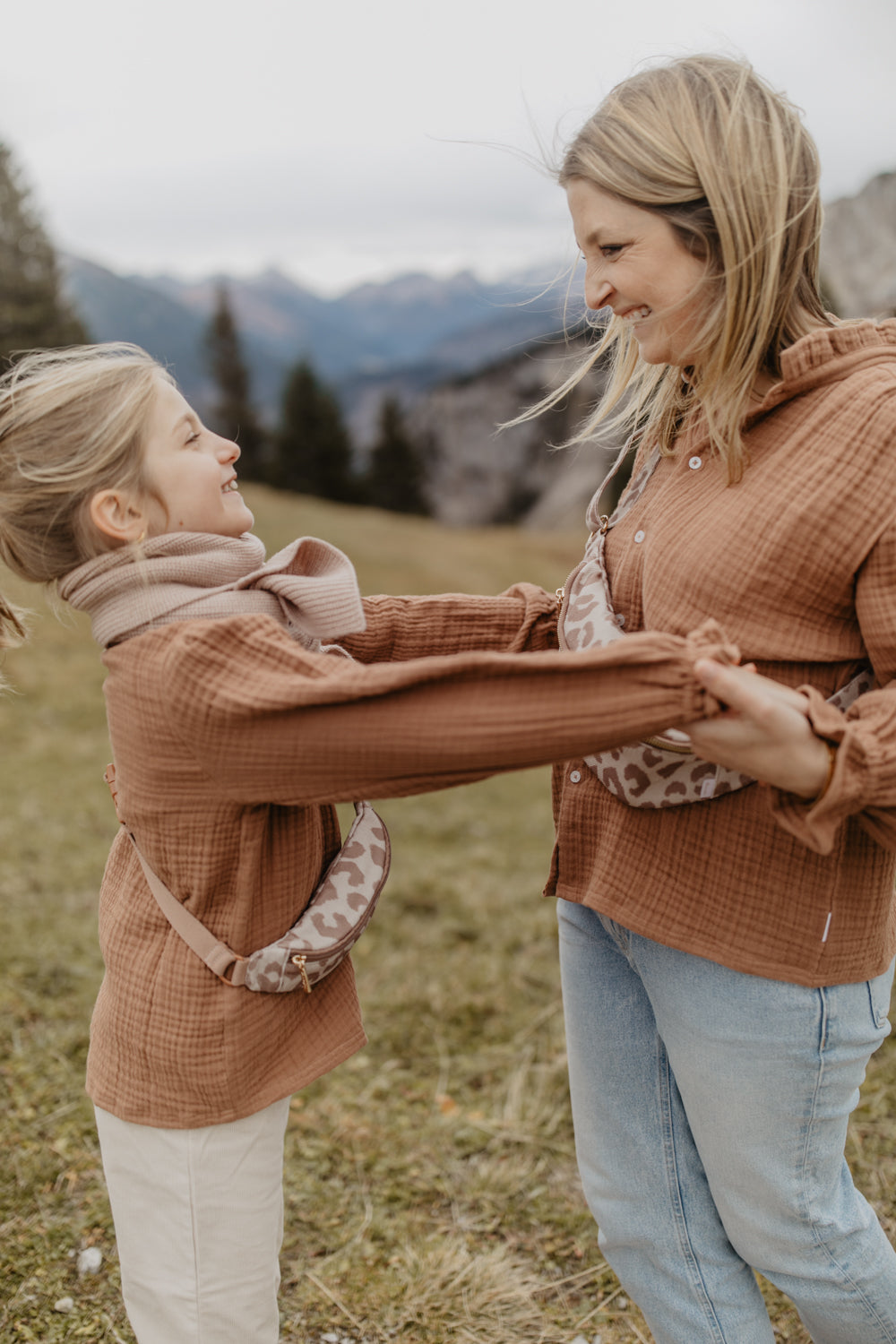 Muslin Blouse with Frill Collar for Girls 'pecan'